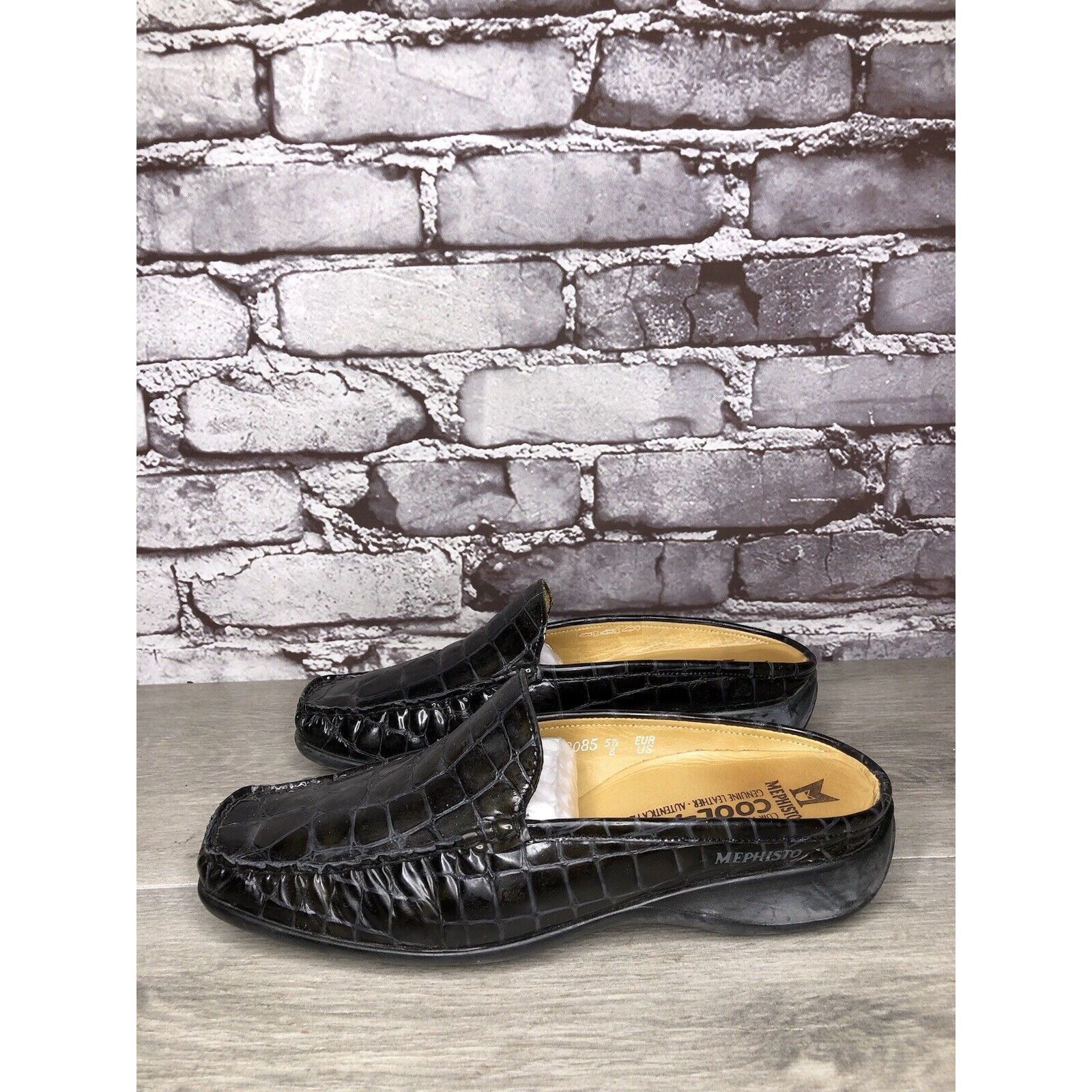 Mephisto Mephisto Black Patent Leather Crocometal Croc Print Mules Sh Size US 8 / IT 38 - 14 Thumbnail