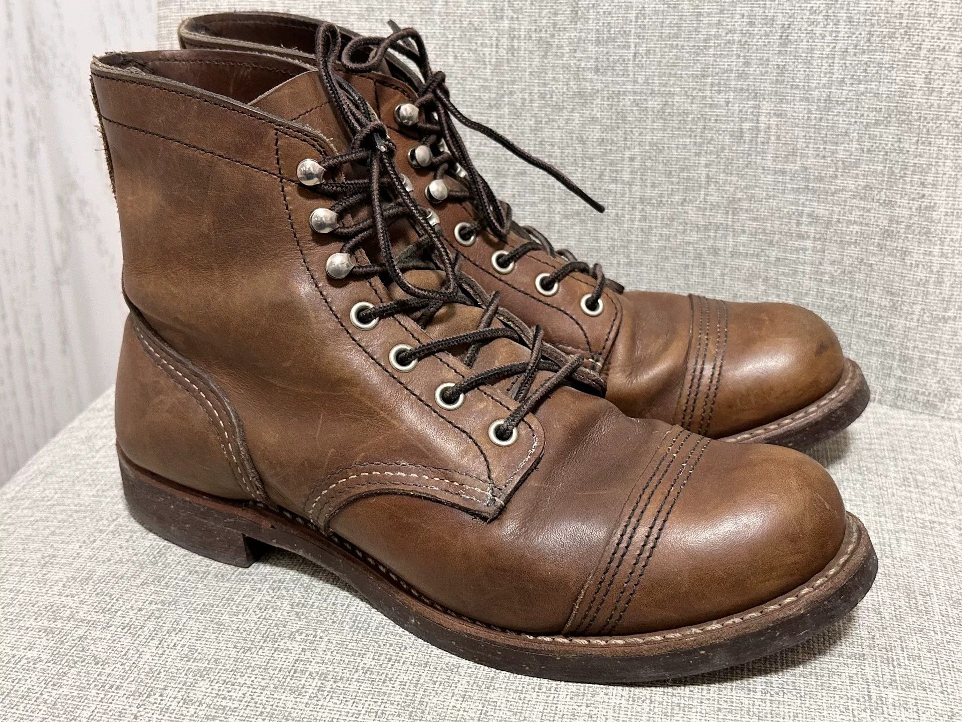 Red Wing Red Wing 8111 Crepe Sole Boot Size US 7 / EU 40 - 1 Thumbnail