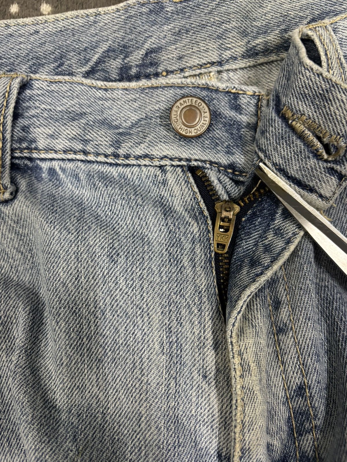 Japanese Brand Vintage Japanese Brand Light Blue Wash Distressed Jeans Size US 34 / EU 50 - 15 Thumbnail