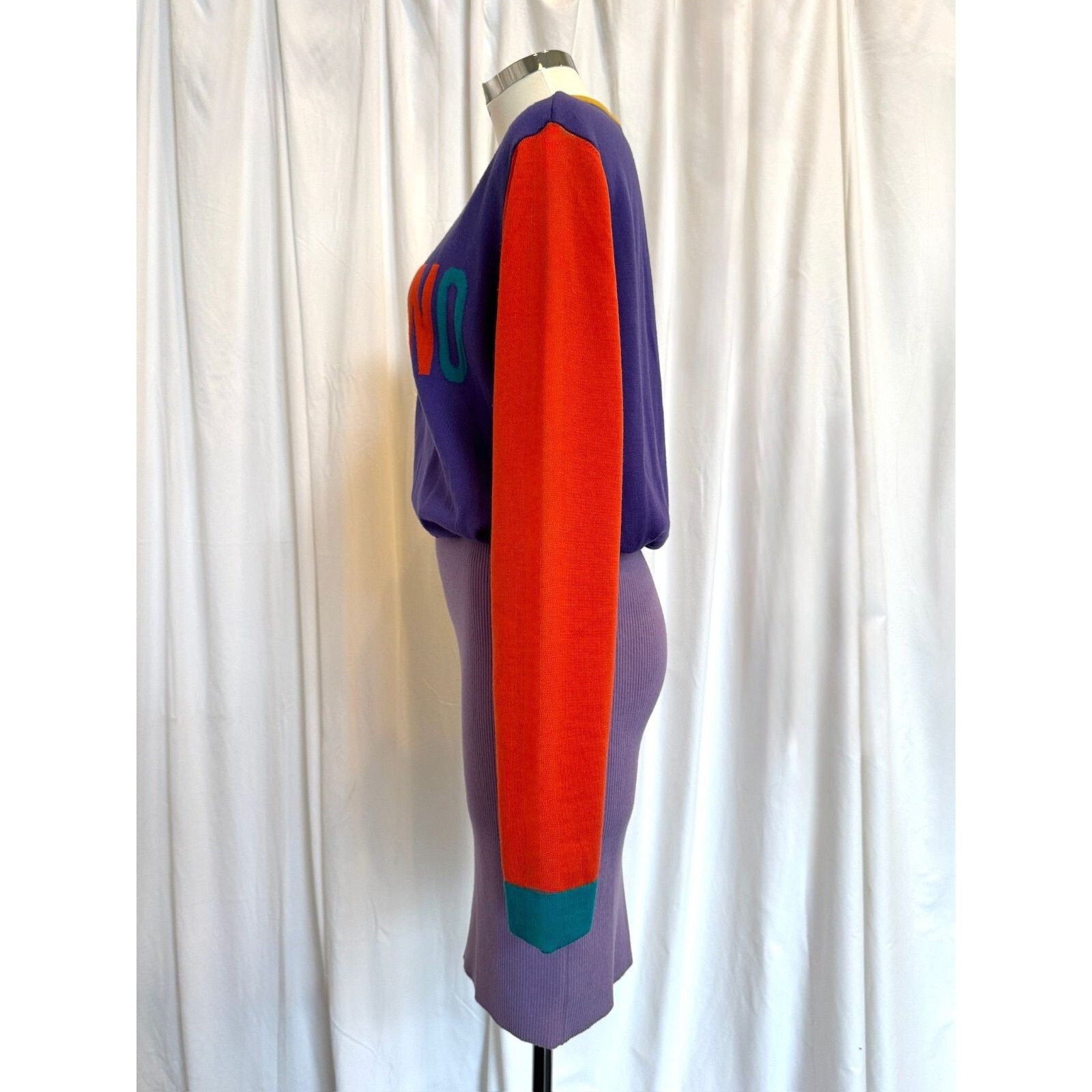 Moschino AW22 MOSCHINO Couture Jeremy Scott Sleeve Purple Knit Dress Size M / US 6-8 / IT 42-44 - 9 Thumbnail
