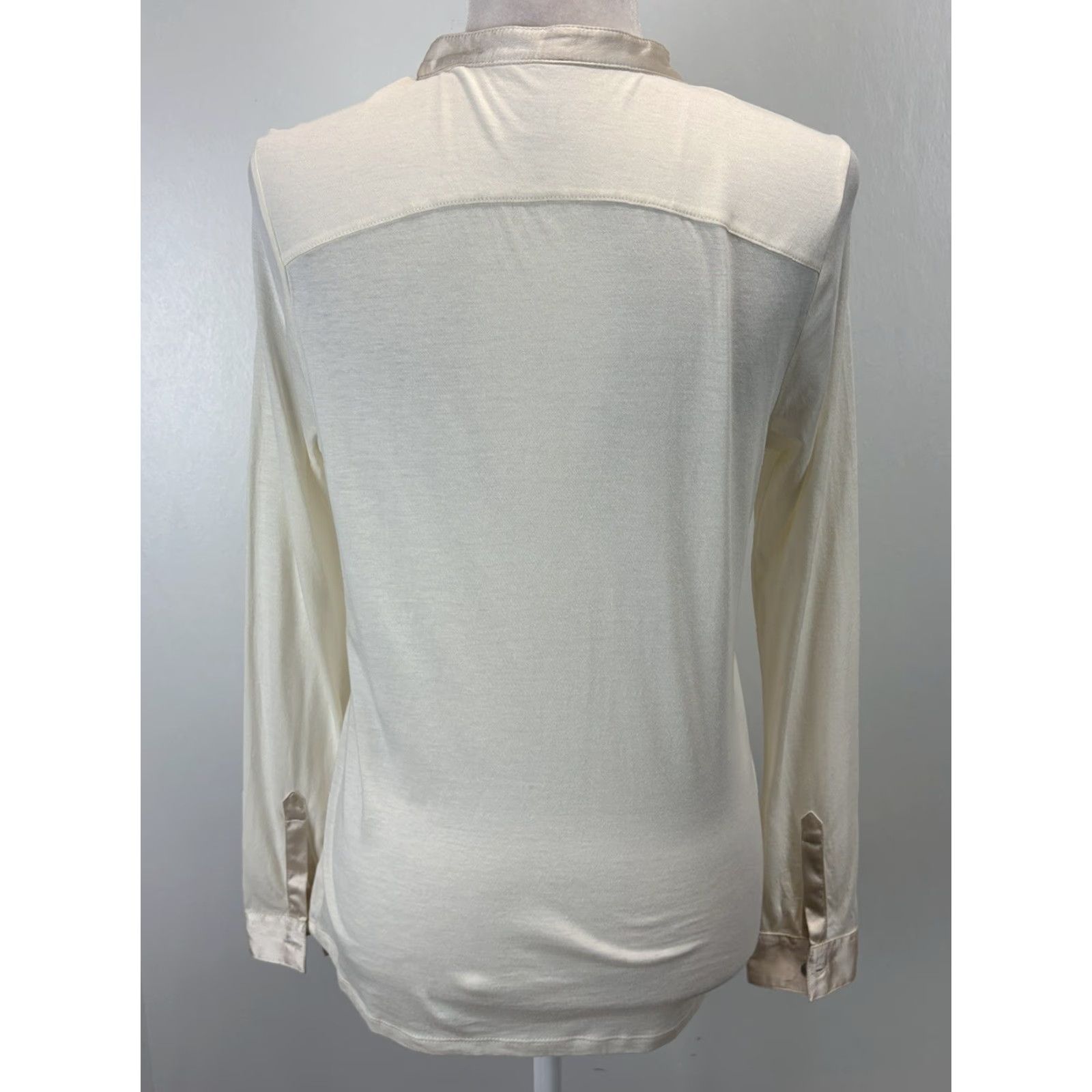 J. Jill J. Jill Silk Trimmed Pima Henley Shirt Small Ivory Long Sleeve Casual PS Petite Women Henley Sleeve Casual Sleeve Long Ivory Silk Size S / US 4 / IT 40 - 3 Thumbnail