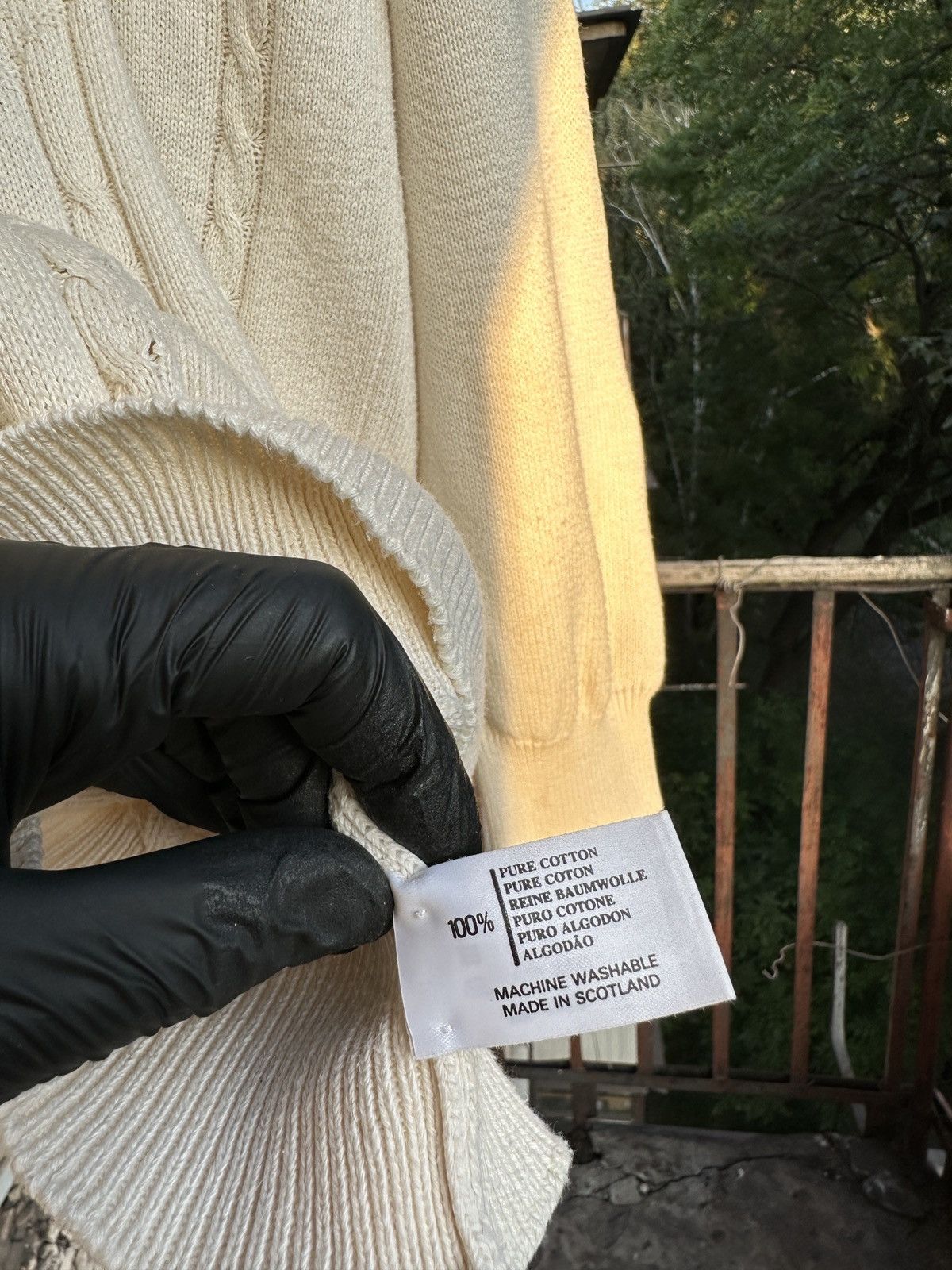 Burberry 90s Vintage Burberrys Big Logo Sweater Made In Scotland Size US L / EU 52-54 / 3 - 17 Thumbnail