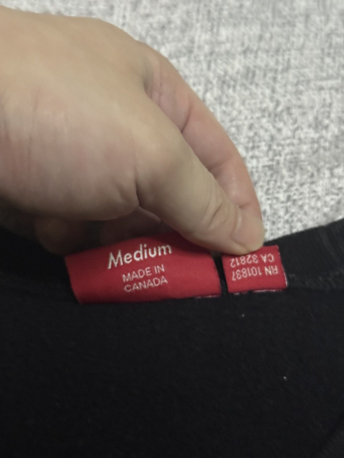 Supreme Supreme fw15 black on black box logo crewneck Size US M / EU 48-50 / 2 - 4 Thumbnail