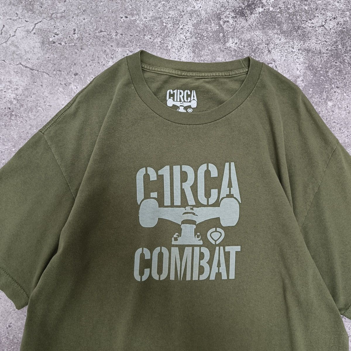 C1RCA Vintage 00s Circa Combat Skateboarding tee wheels sk8 y2k og Size US L / EU 52-54 / 3 - 3 Thumbnail