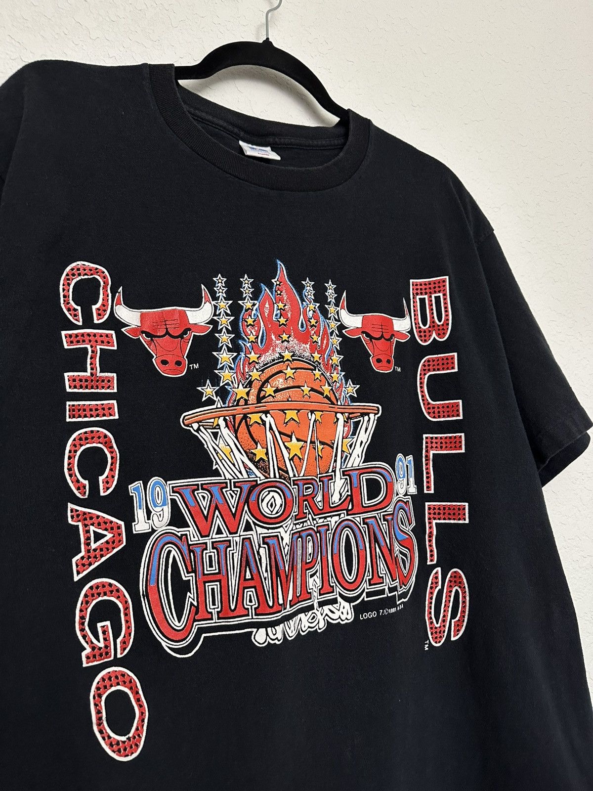 Logo 7 Vintage 1991 Chicago Bulls World Champions Logo 7 Size XL Size US XL / EU 56 / 4 - 3 Thumbnail