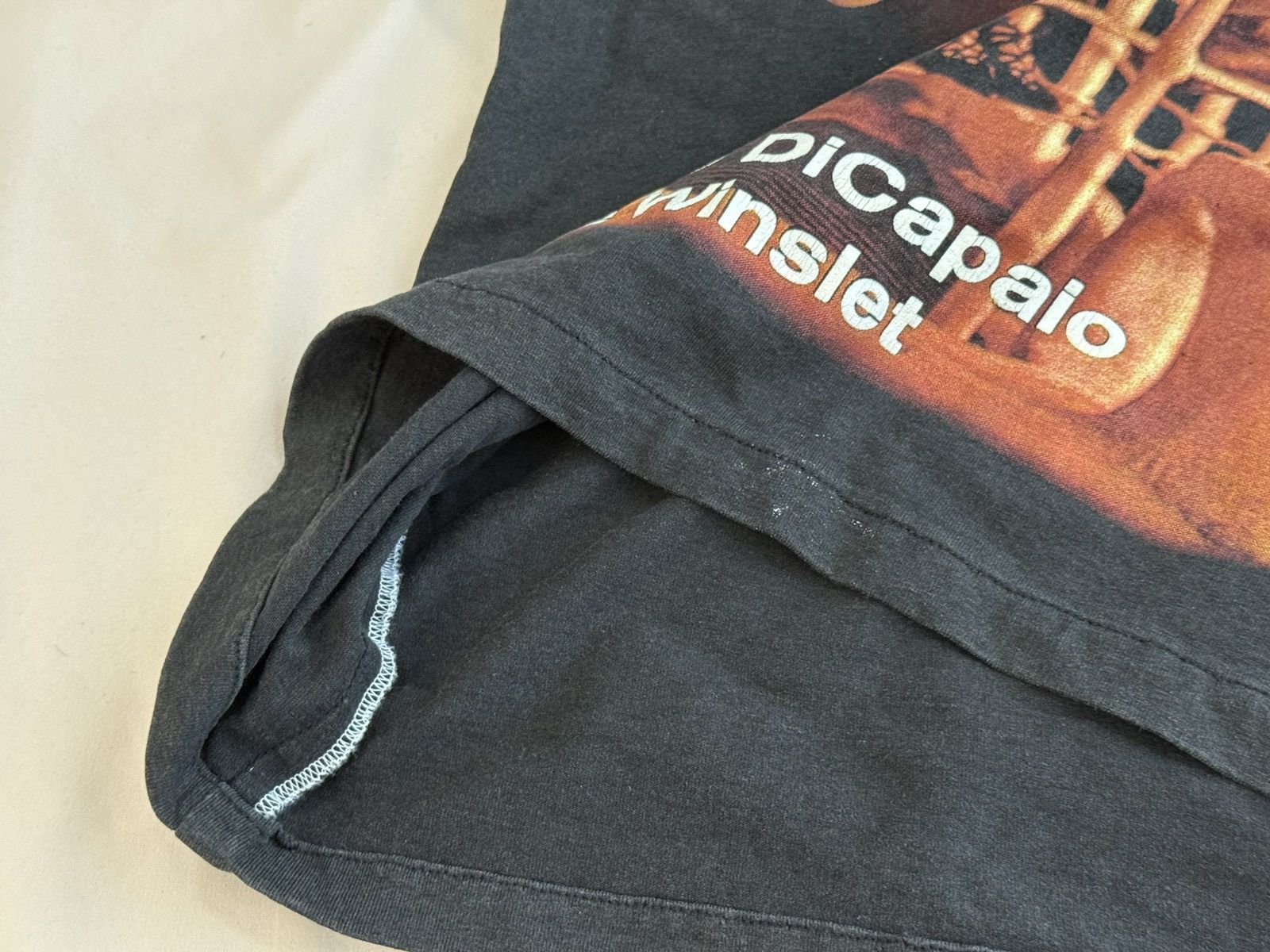 Vintage Vintage 90s Titanic Bootleg T-Shirt Film Movie Size US M / EU 48-50 / 2 - 9 Thumbnail