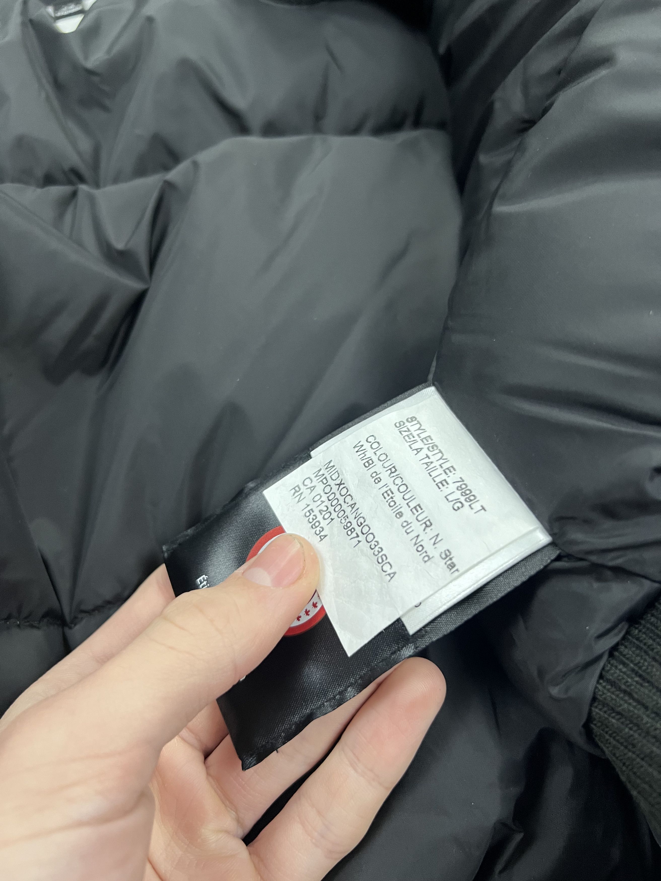 Canada Goose canada goose puffer bomber size L luxury Size L / US 10 / IT 46 - 15 Thumbnail