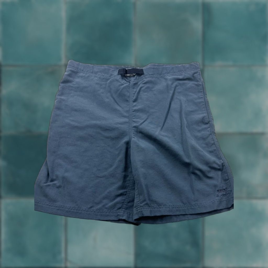 Helly Hansen VINTAGE Helly Hansen Shorts Bermuda Men S Blue Belted Elastic Worn Out 90s Outdoor Hiking Belted Front Flat Front Solid 34 in Waist Mens Size US 29 - 1 Thumbnail