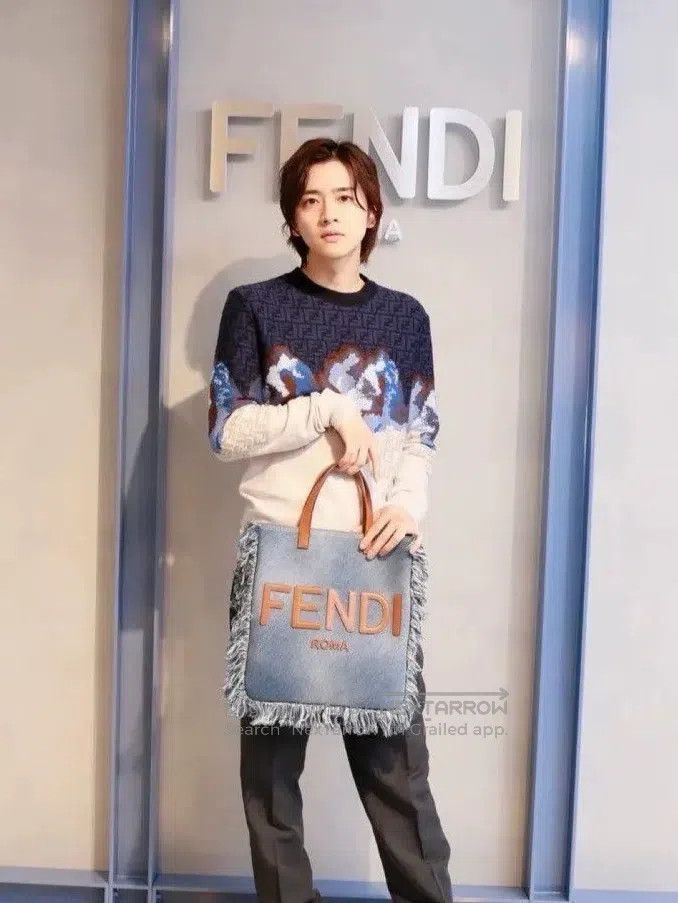 Fendi Fendi White and Blue Long Sleeve Crew Neck Sweater Size US L / EU 52-54 / 3 - 2 Thumbnail