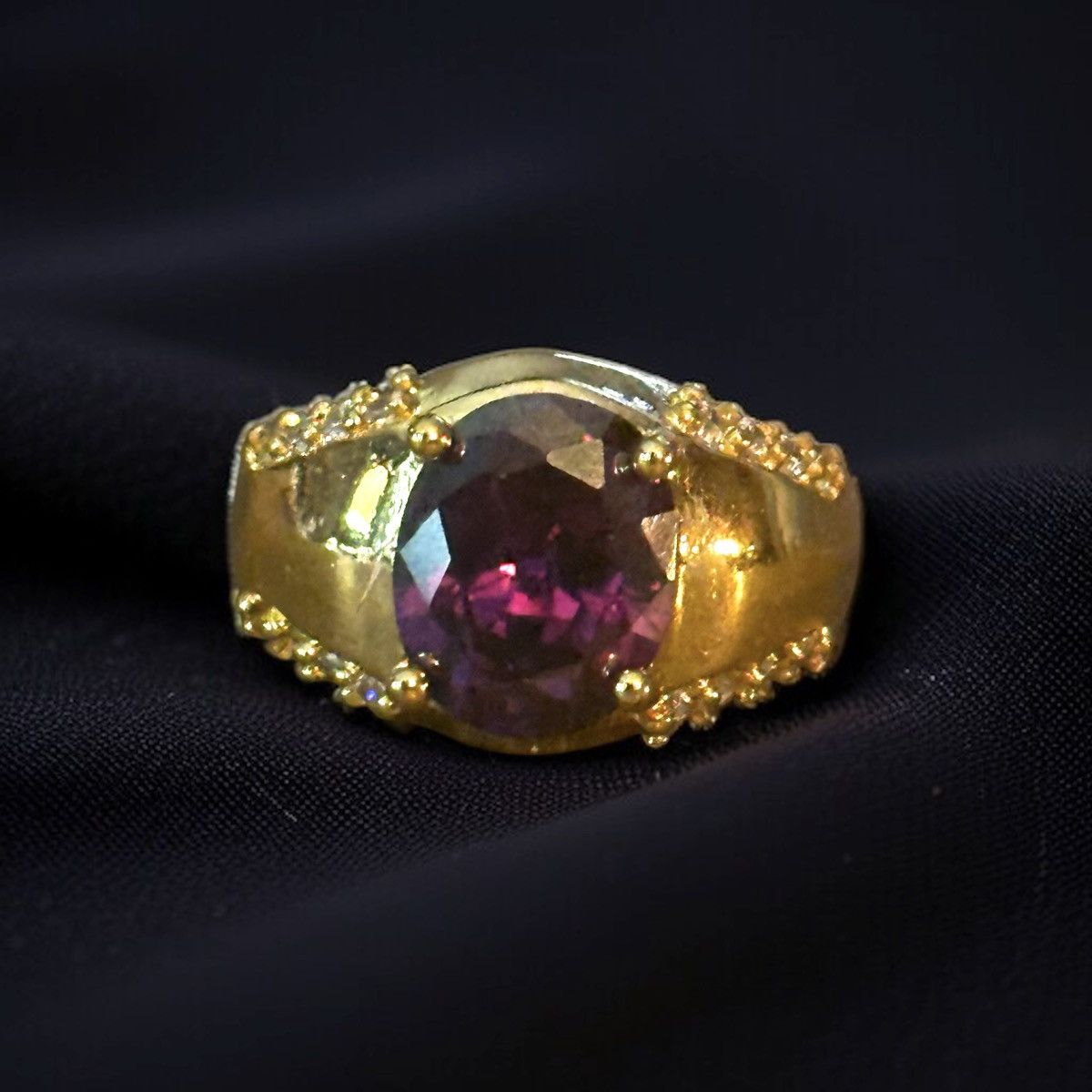 Other Gold tone purple gemstone and simulated diamonds ring Size ONE SIZE - 1 Thumbnail
