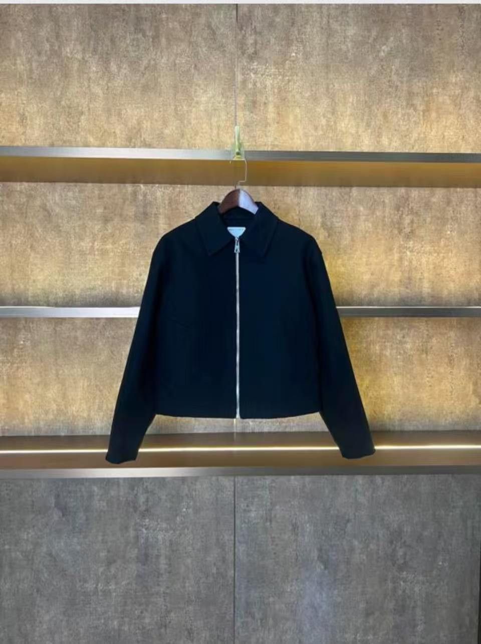 Bottega Veneta Bottega Veneta Black Light Jacket L Men Size US S / EU 44-46 / 1 - 1 Thumbnail