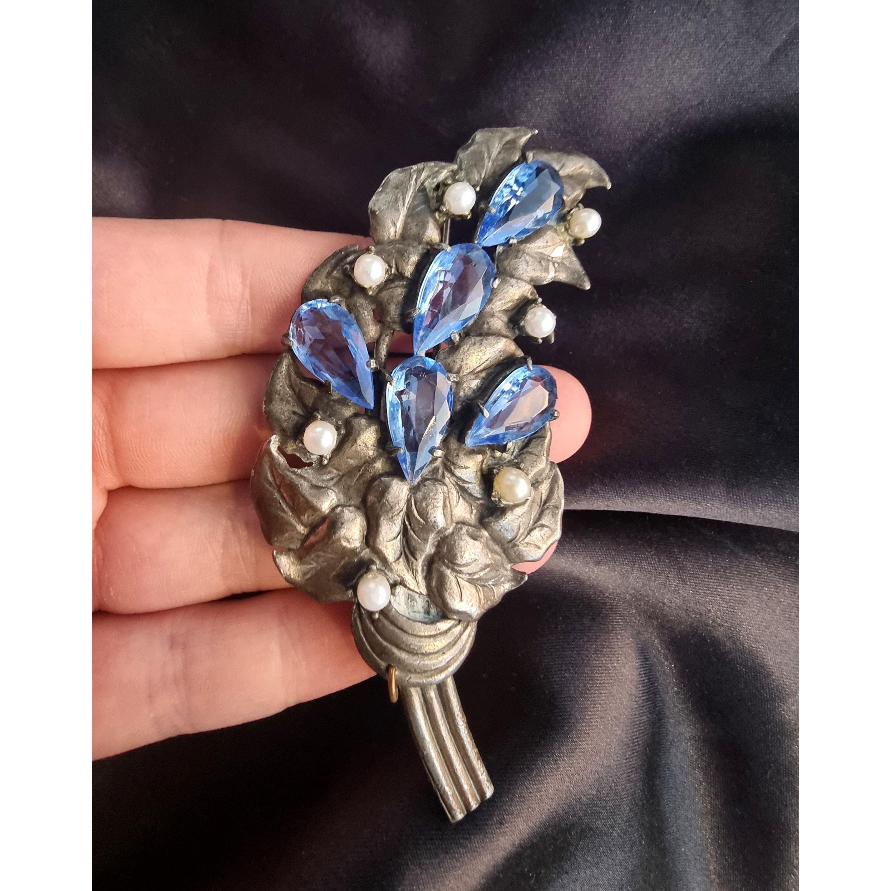 Other Rare Find Vintage 1930-1940s Blue Rhinestones Silver Metal T Size ONE SIZE - 4 Thumbnail