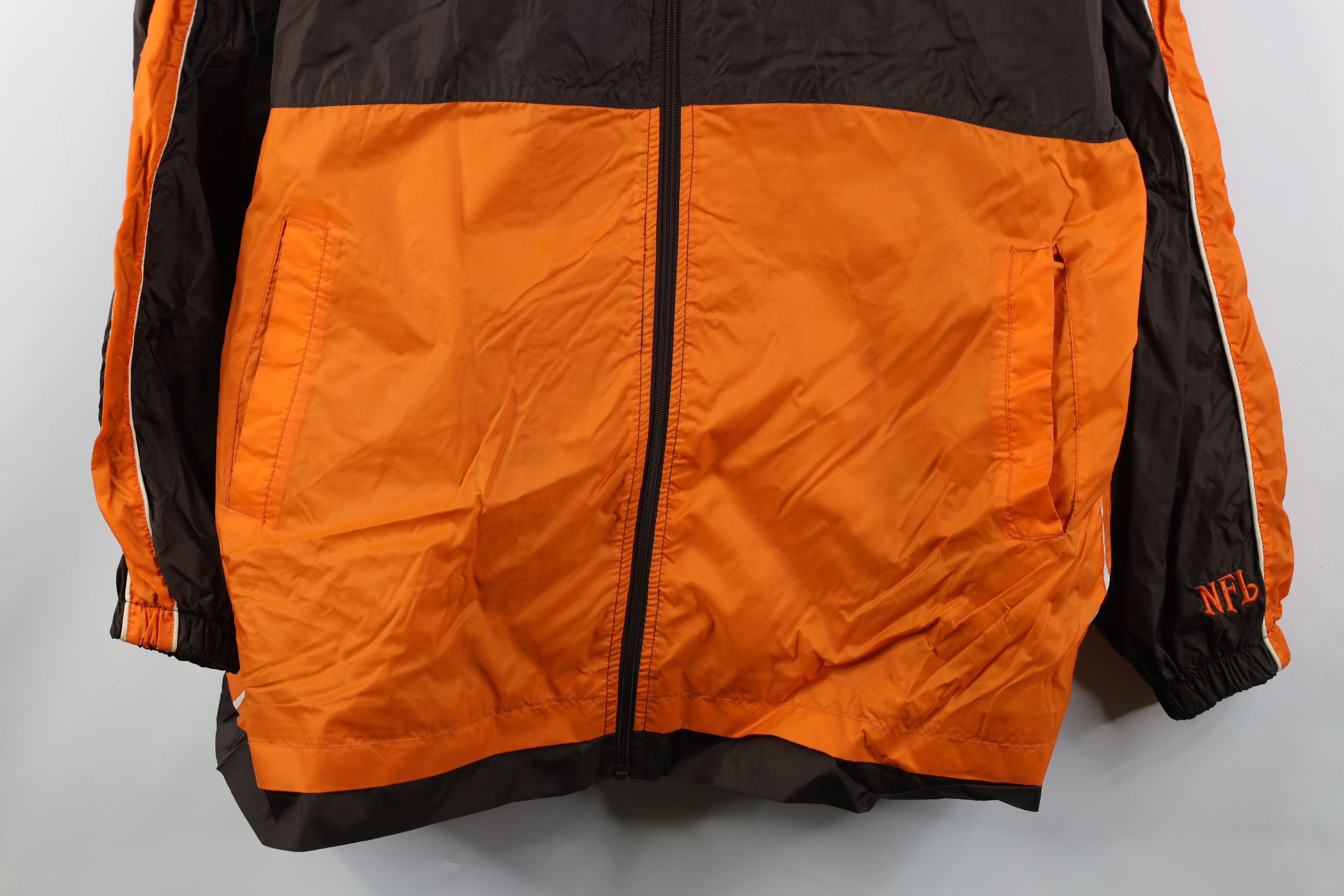 Vintage Vintage NFL Cleveland Browns Football Windbreaker Jacket Size US XL / EU 56 / 4 - 3 Thumbnail