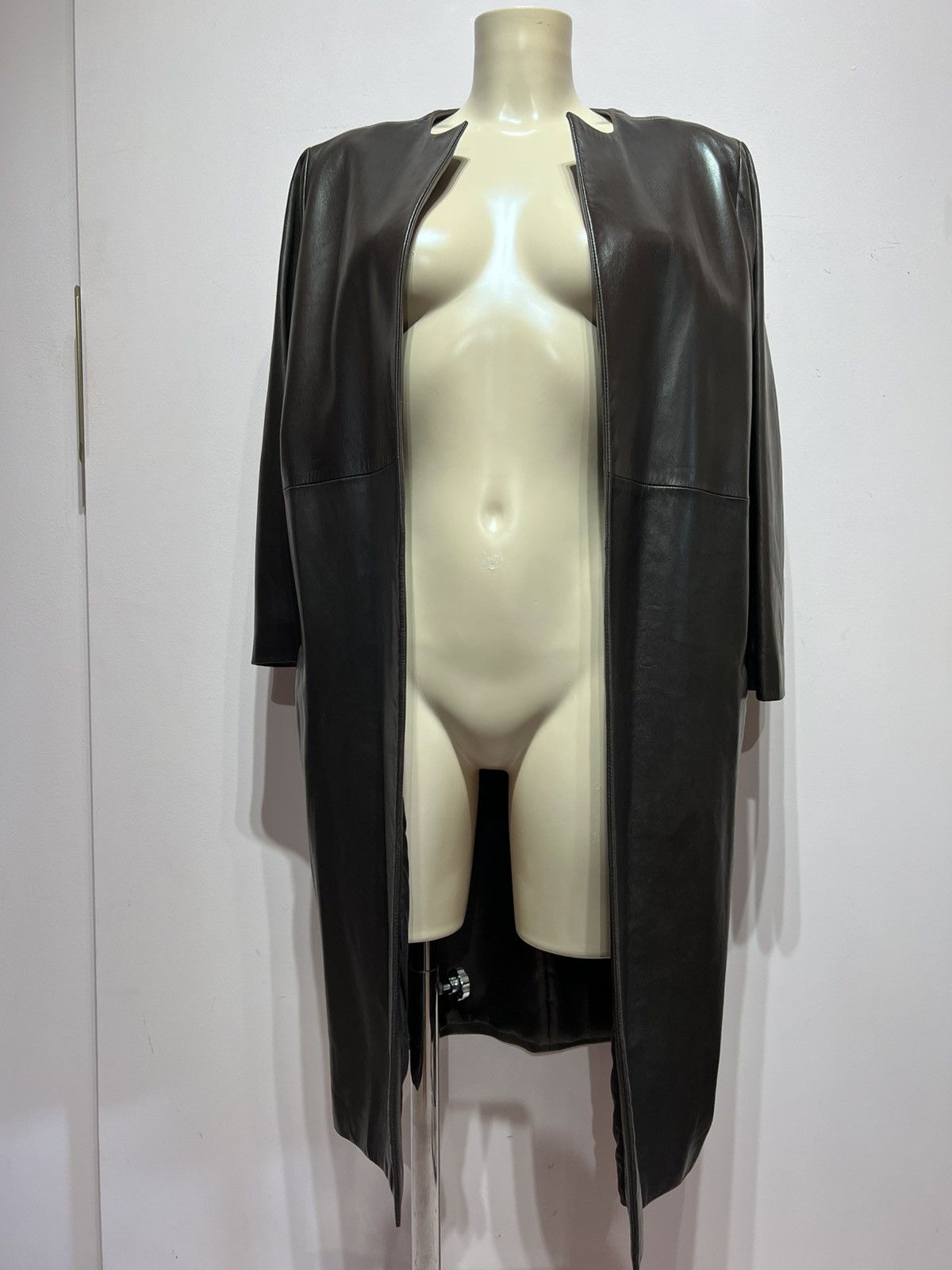 Yves Saint Laurent Yves Saint Laurent leather jacket Size M / US 6-8 / IT 42-44 - 2 Thumbnail