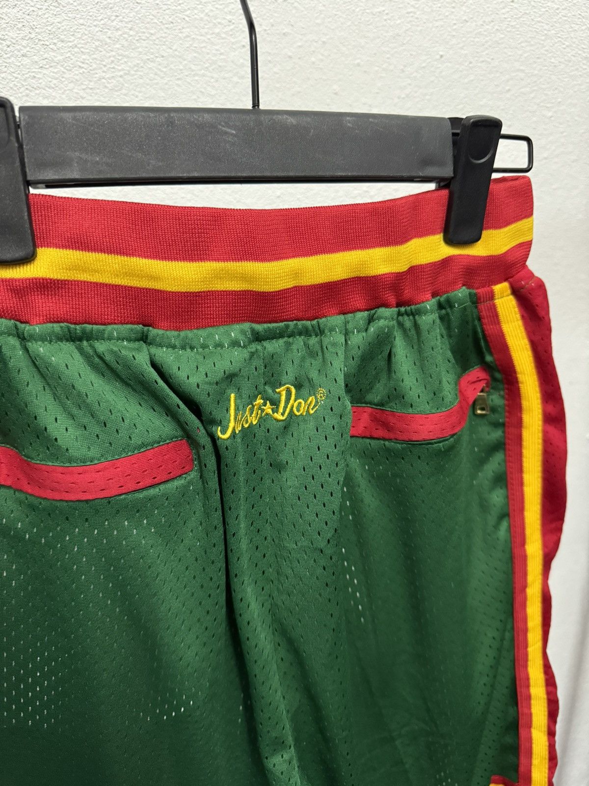 Just Don × Mitchell & Ness Just Don x Mitchell & Ness Seattle Super Sonic Shorts Size US 36 / EU 52 - 6 Thumbnail