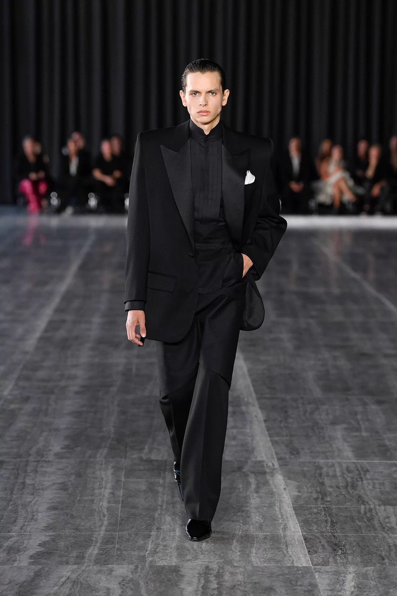 Saint Laurent Paris SLP 24ss Black Stand-Collar Dress Shirt 38 Size US S / EU 44-46 / 1 - 6 Thumbnail
