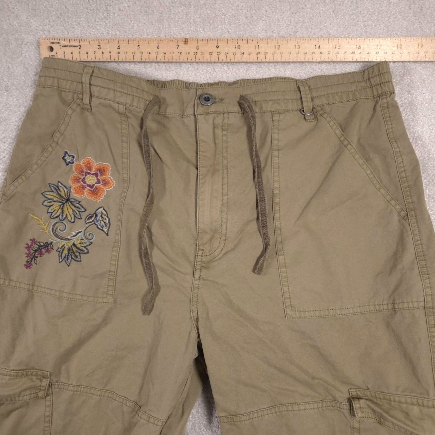 Vintage Sundance Pants Womens 16 Beige Cargo Embroidered Floral Crop Relaxed Twill Size 38" / US 16 / IT 52 - 5 Thumbnail