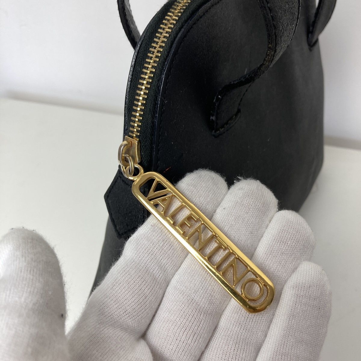 Designer × Valentino Rare Valentino les sacs leather bag Size ONE SIZE - 4 Thumbnail