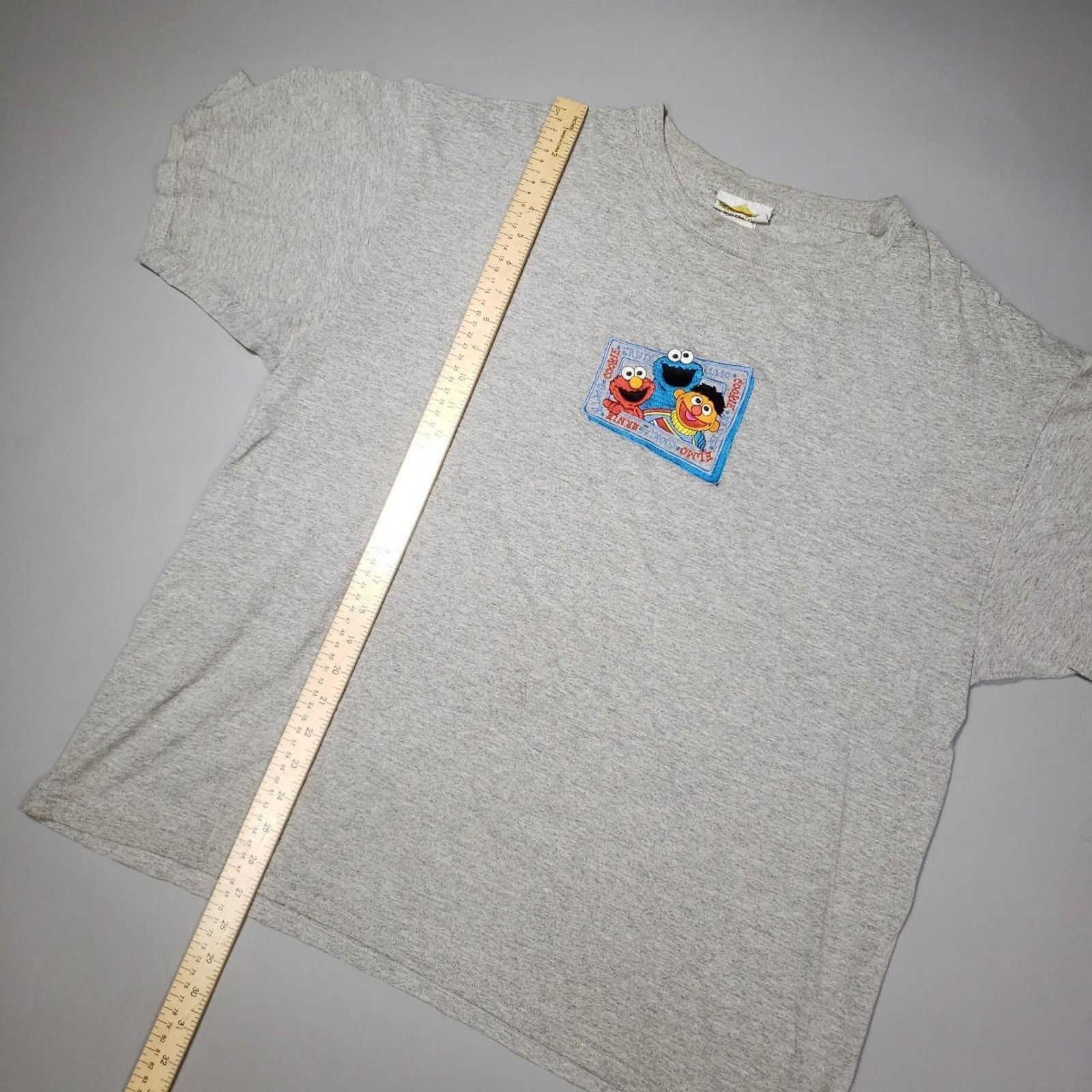 Vintage Vintage Sesame Street Elmo Cookie Monster Ernie T Shirt XL Size US XL / EU 56 / 4 - 7 Thumbnail
