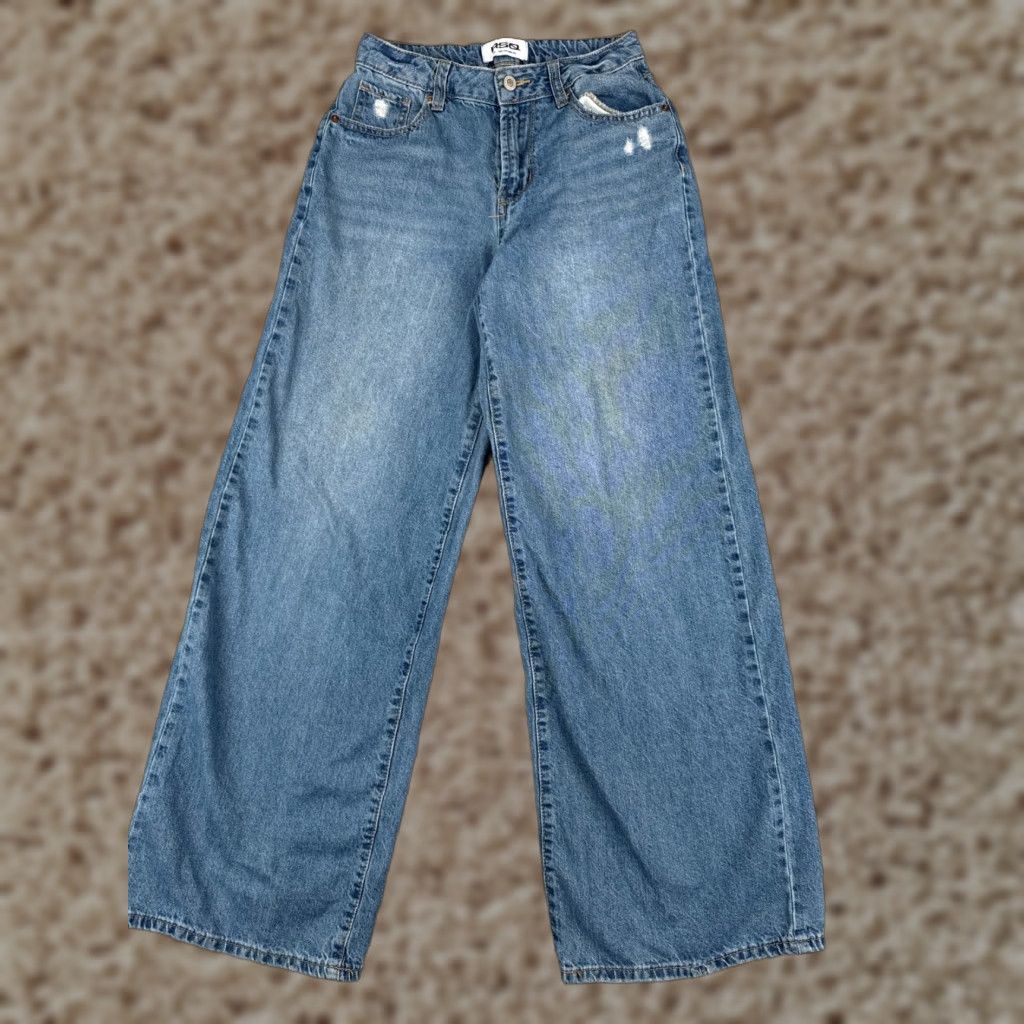 Rsq RSQ Jeans Women Jeans 26x29 Blue Wide-Leg Mid Rise Cotton Blend Distressed Zip Fly Vintage: No 90s Theme Size 26" / US 2 / IT 38 - 1 Thumbnail