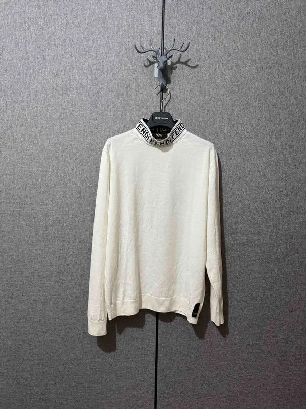 Fendi Fendi Men's Wool Logo Knit Sweater 0089 Size US M / EU 48-50 / 2 - 1 Thumbnail