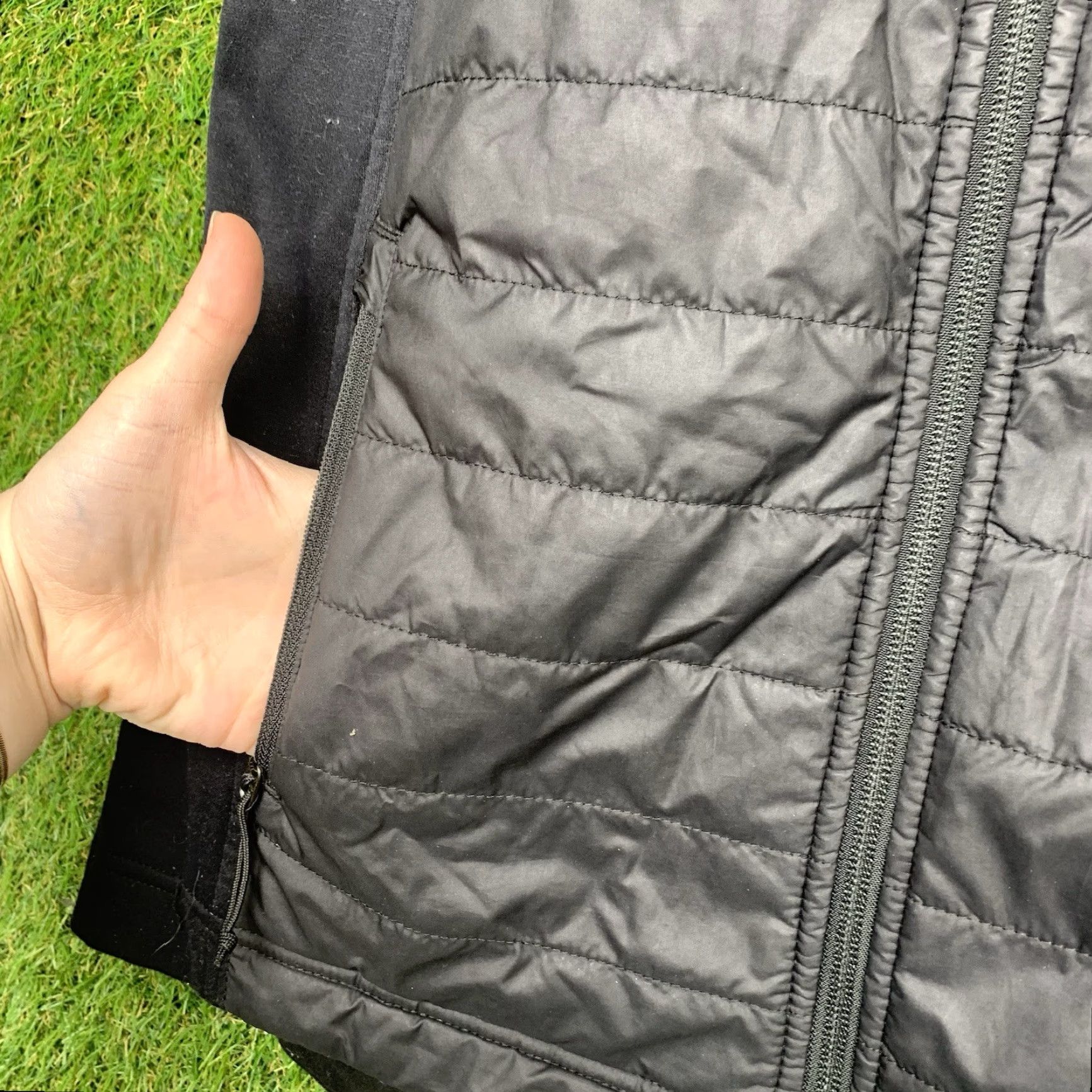 The North Face VINTAGE The North Face Puffer Vest Womens XS Quilted Sleeveless Hooded Jacket Black Hike Size XS / US 0-2 / IT 36-38 - 7 Thumbnail