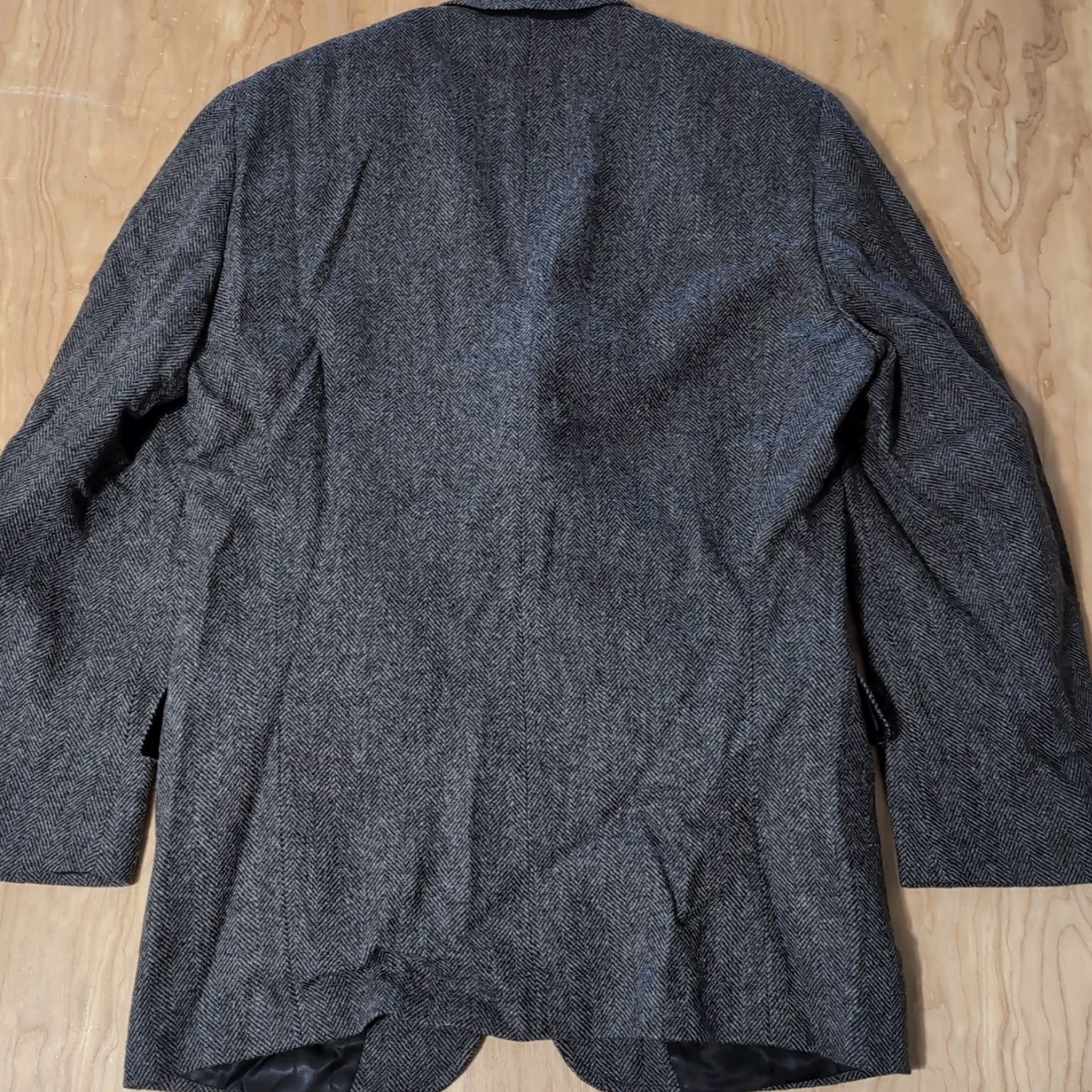Brooks Brothers VINTAGE Brooks Brothers Charcoal Gray Tweed Herringbone 45L Blazer Single-Breasted 3-Button USA Mens Size ONE SIZE - 7 Thumbnail