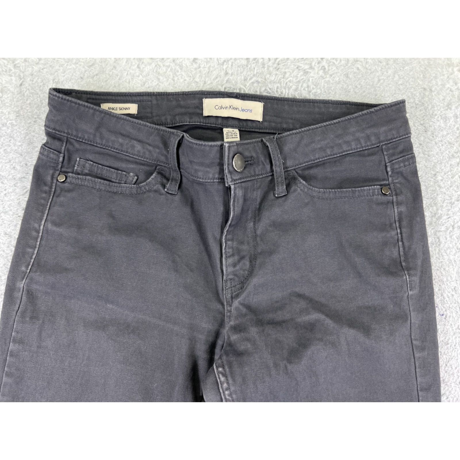 Calvin Klein Calvin Klein Jeans Women 4 Gray Denim Ankle Skinny Stretch Cotton Blend Casual 5-Pocket Zipper Low Rise Mens? Women? No gender. Size 27" / US 4 / IT 40 - 7 Thumbnail