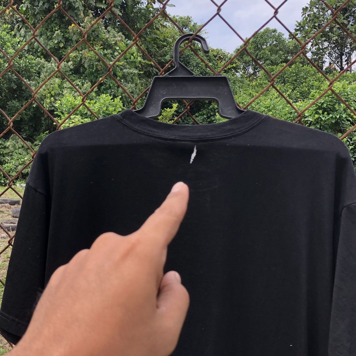 Vintage Vintage 1995 James Bond Goldenye THRASHED T-shirt Black Size US XL / EU 56 / 4 - 12 Thumbnail