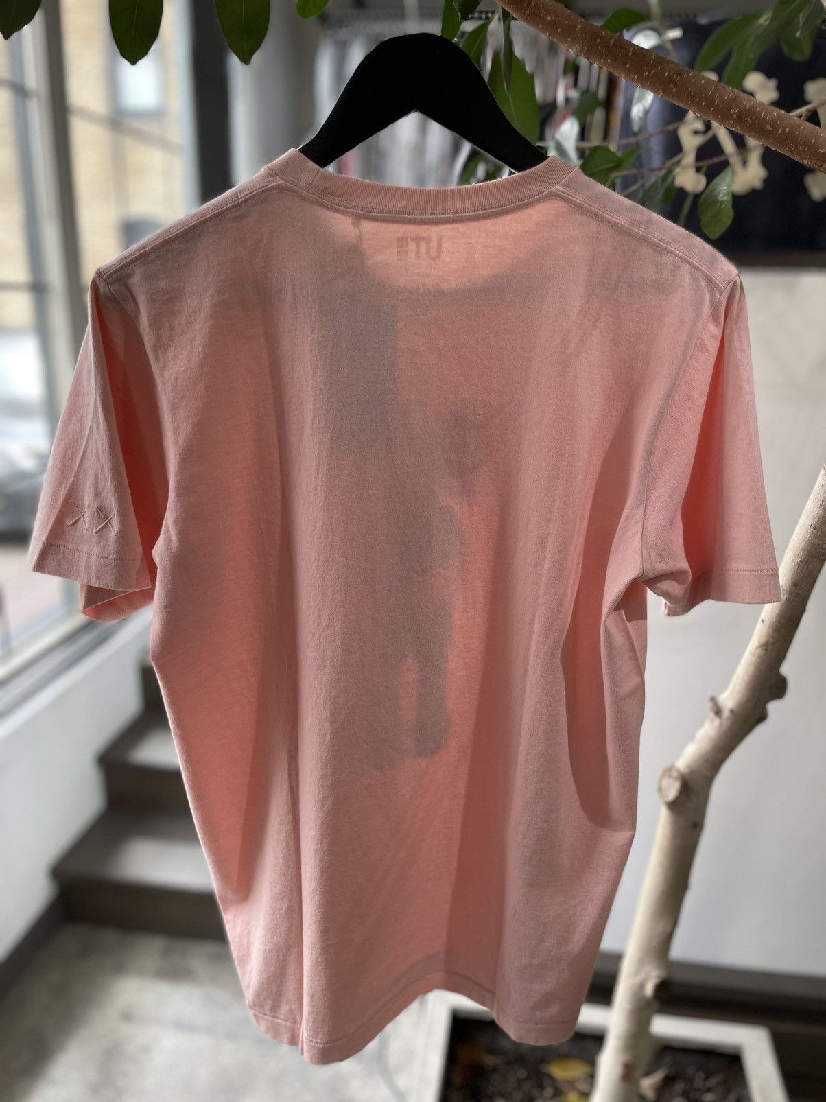 Kaws KAWS x Uniqlo Companion Tee (US Sizing) Size US M / EU 48-50 / 2 - 2 Thumbnail