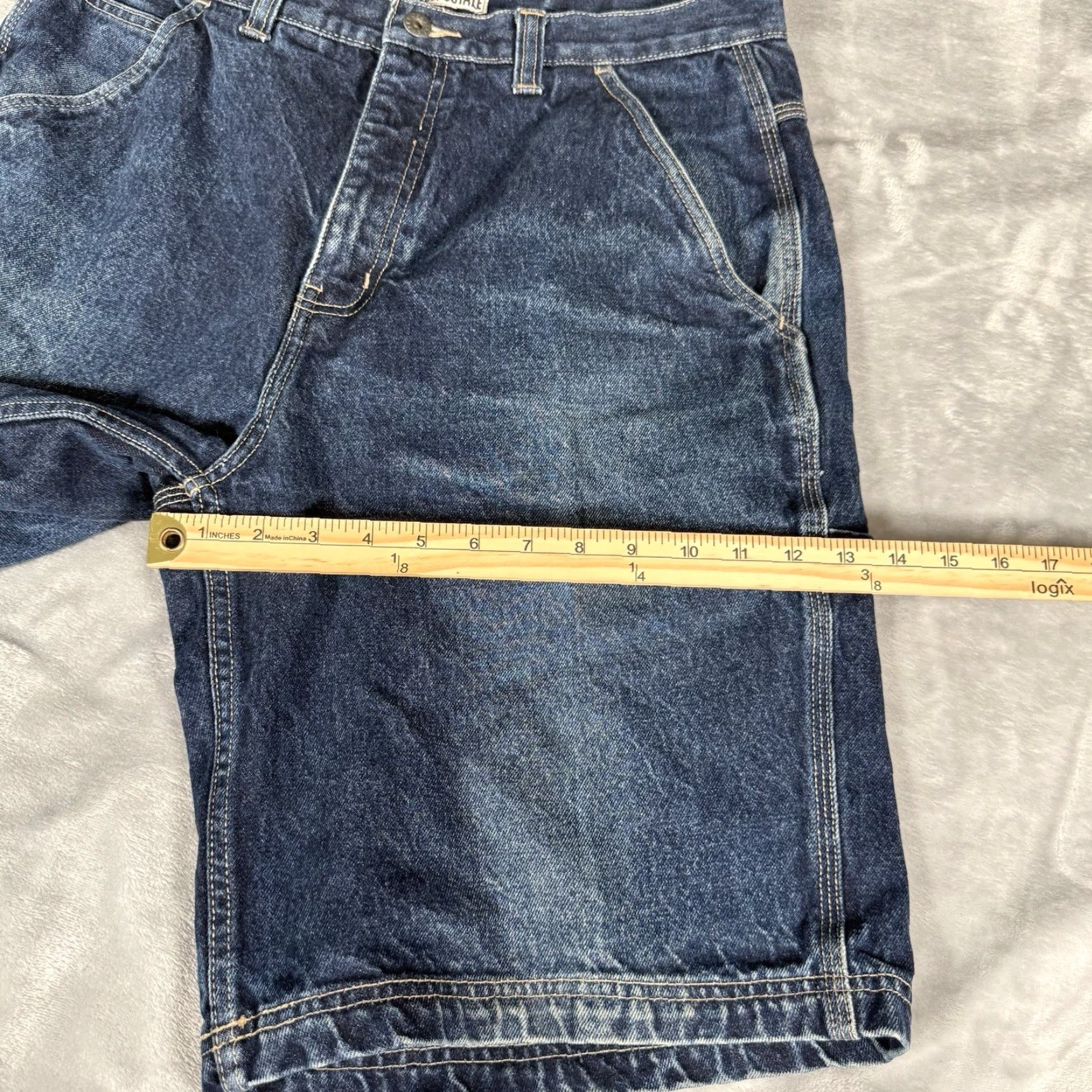 Vintage VINTAGE Aeropostale Bermuda Denim Shorts Mens 33 10” 5-Pocket Grunge Fold Zip Front 6-12in Rise Casual Blue Logo Size US 33 - 7 Thumbnail