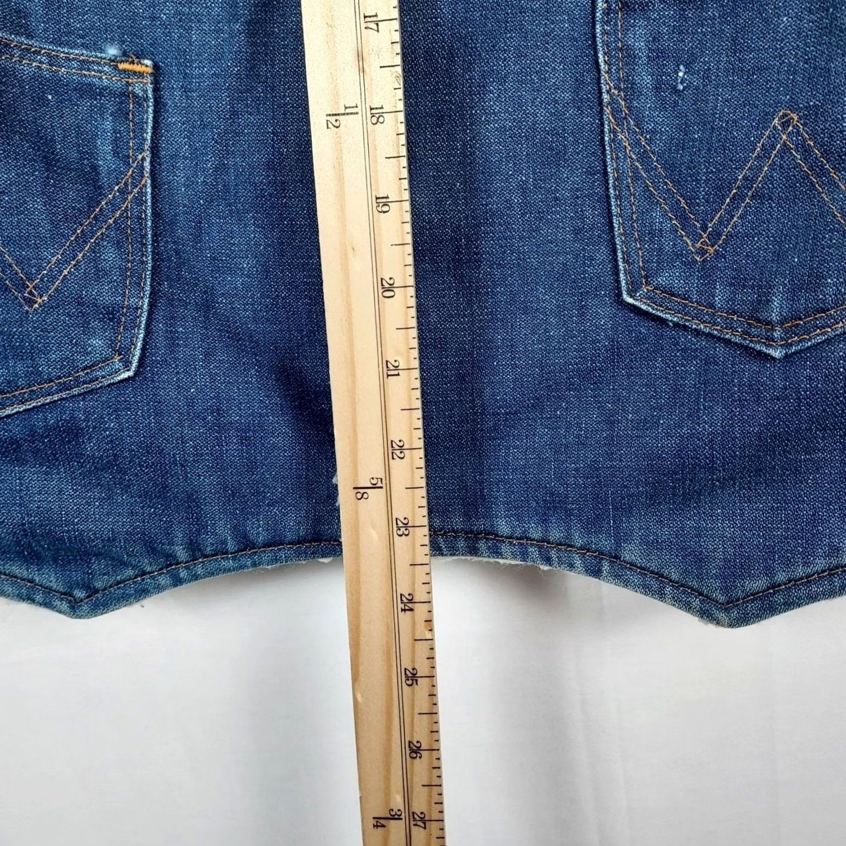 Wrangler VINTAGE Wrangler Denim Vest Mens Medium Western Blue Lined Sherpa Button-Down USA 987BWWR Size US M / EU 48-50 / 2 - 7 Thumbnail