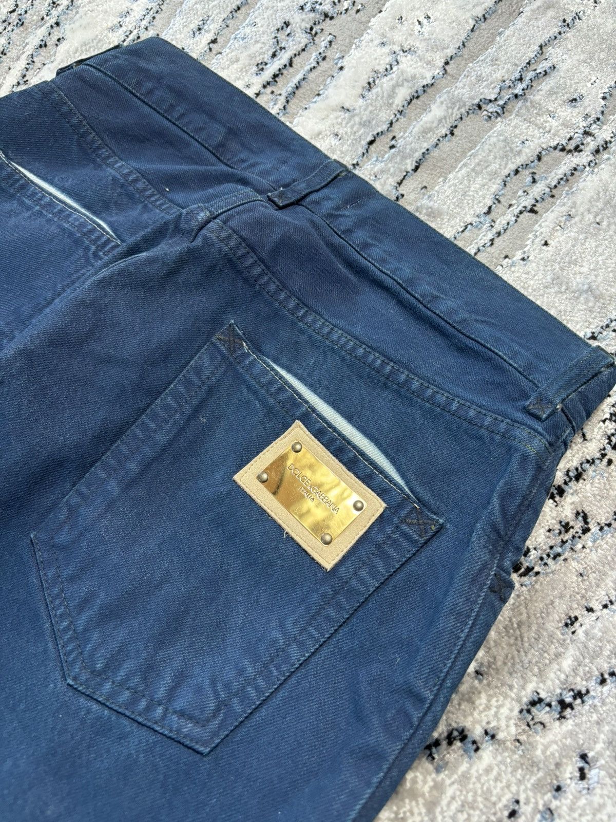 Designer Dolce Gabbana Metal Logo Washed Denim Jeans Painted Margiela Size US 32 / EU 48 - 9 Thumbnail