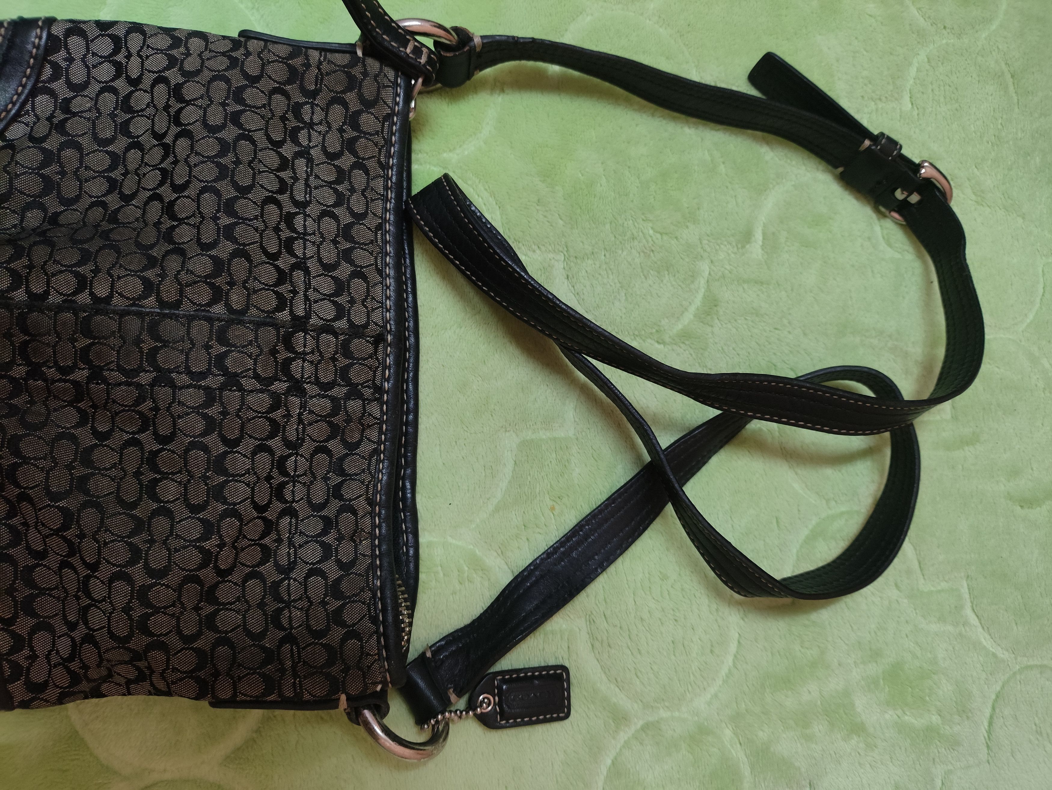 Coach × Leather × Vintage Vintage Coach Sling Bag (Old retro Design 💥) Size ONE SIZE - 8 Thumbnail