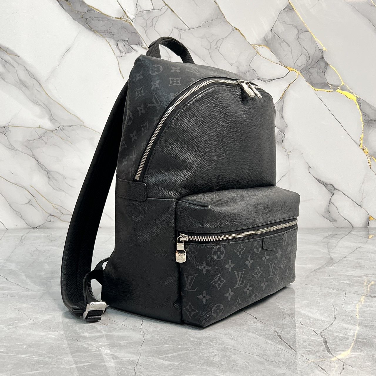Louis Vuitton Louis Vuitton Monogram Discovery Taiga Backpack Size ONE SIZE - 2 Thumbnail