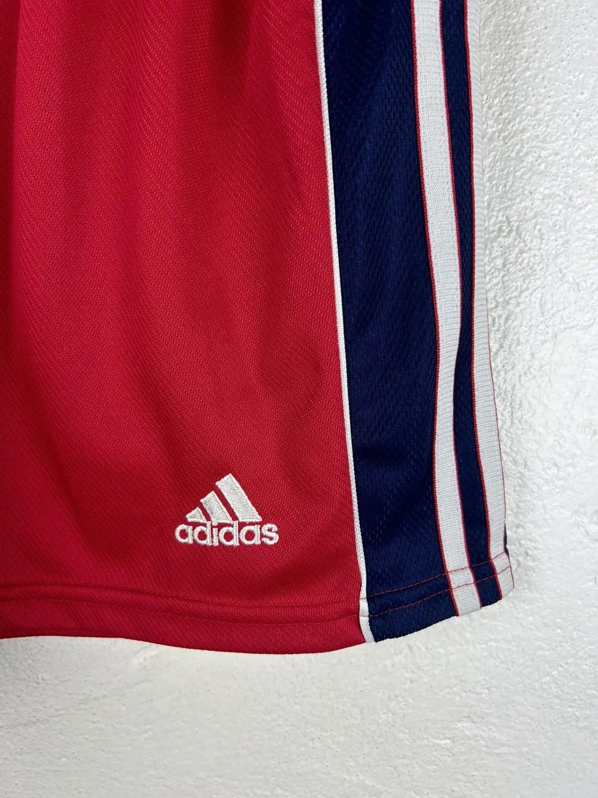 Adidas 00s Vintage Adidas FC Bayern Munchen 2000 Home Shorts Size US 36 / EU 52 - 3 Thumbnail