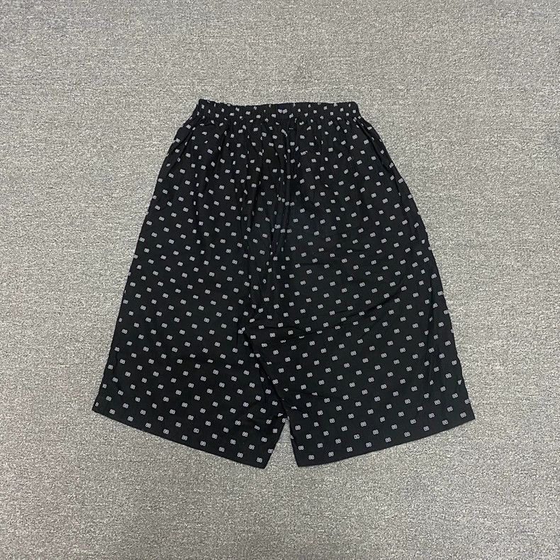 Balenciaga Balenciaga size 48 All-over Logo Short Pants Size US 32 / EU 48 - 2 Thumbnail
