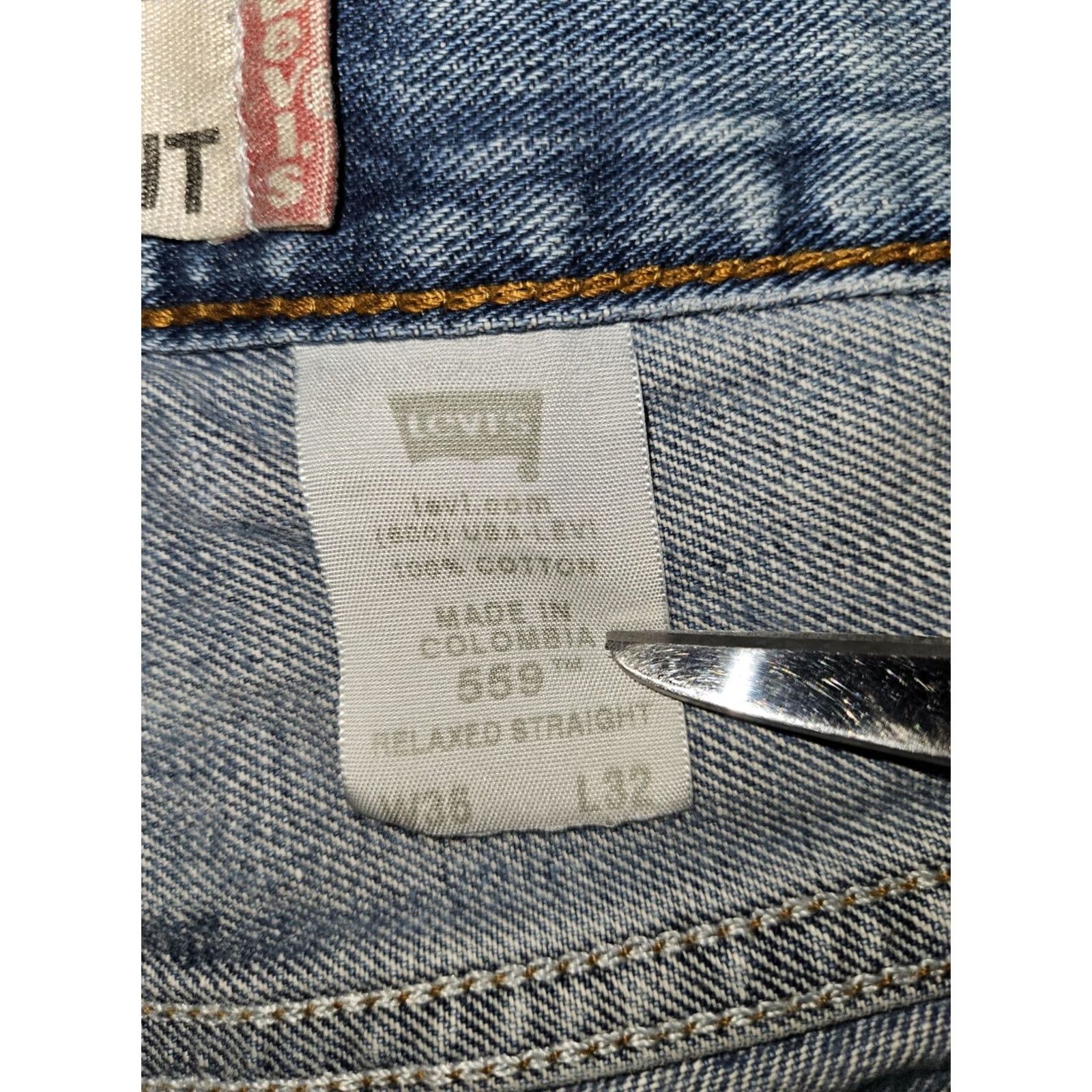 Levi's Levi's Relaxed Straight Leg Jeans Men's 36x30 100% Cotton Denim Casual Blue Logo 90s USA Distressed Pockets Regular 559 Jeans Mens Size US 36 / EU 52 - 3 Thumbnail