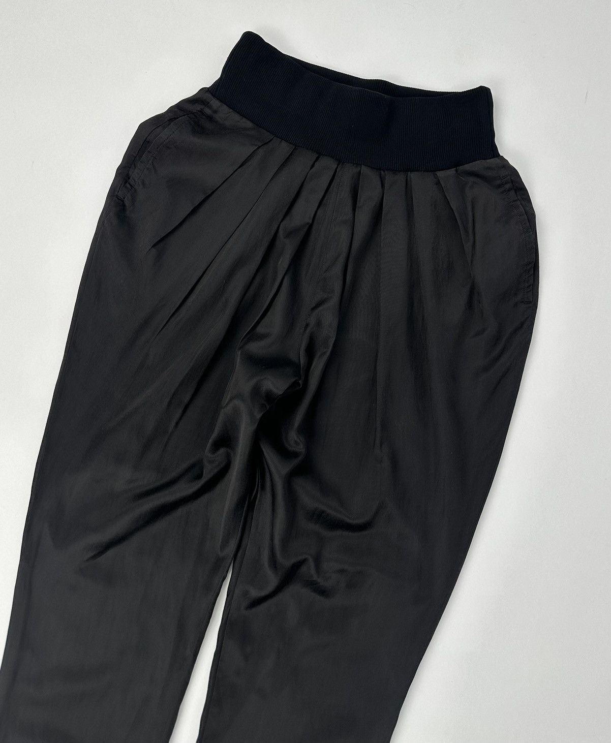 Limi Feu × Yohji Yamamoto Limi Feu Gabardine Drop Crotch Pleated Front Pants Size 26" / US 2 / IT 38 - 3 Thumbnail