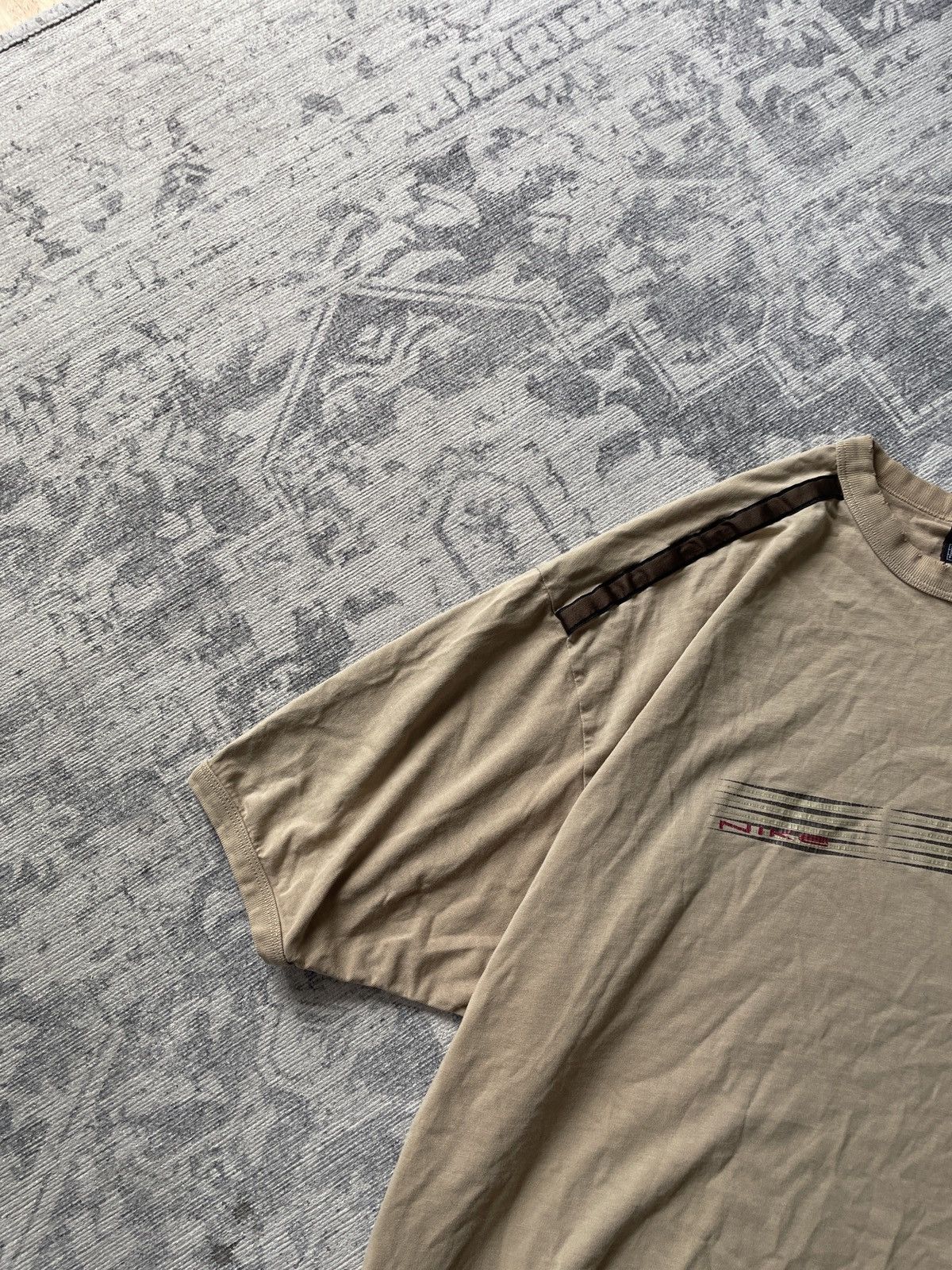 Vintage Vintage Nike T-Shirt Big Logo Boxy Japanese Y2K Drill Hype Size US XL / EU 56 / 4 - 5 Thumbnail