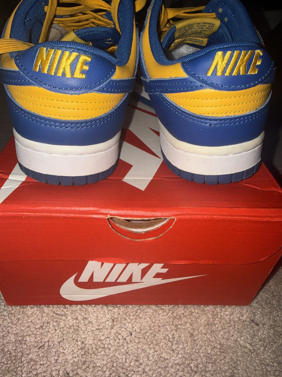 Nike UCLA Nike Dunk Low Size US 7 / EU 40 - 5 Thumbnail