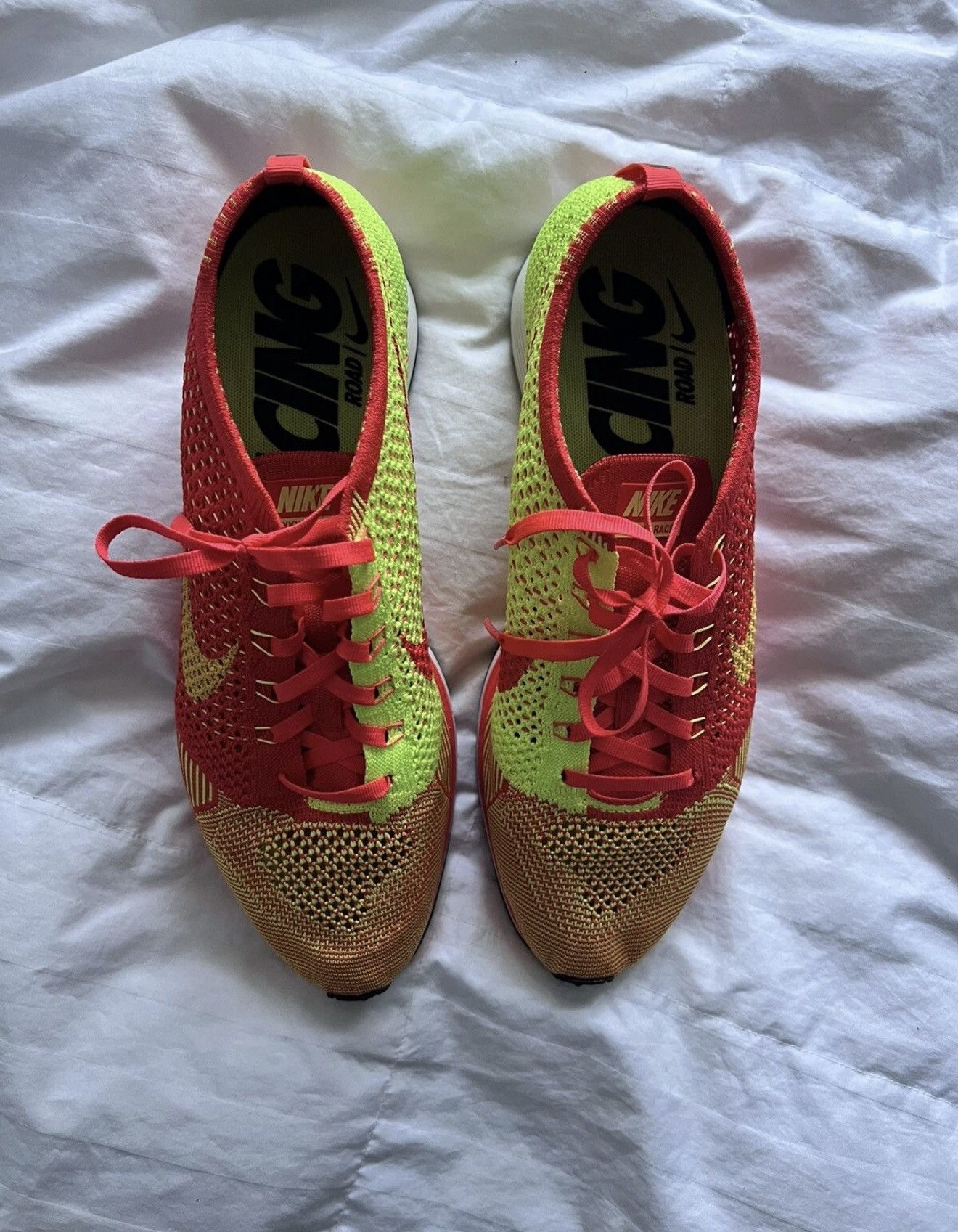Nike Flyknit Racer Bright Crimson Size US 10.5 / EU 43-44 - 4 Thumbnail