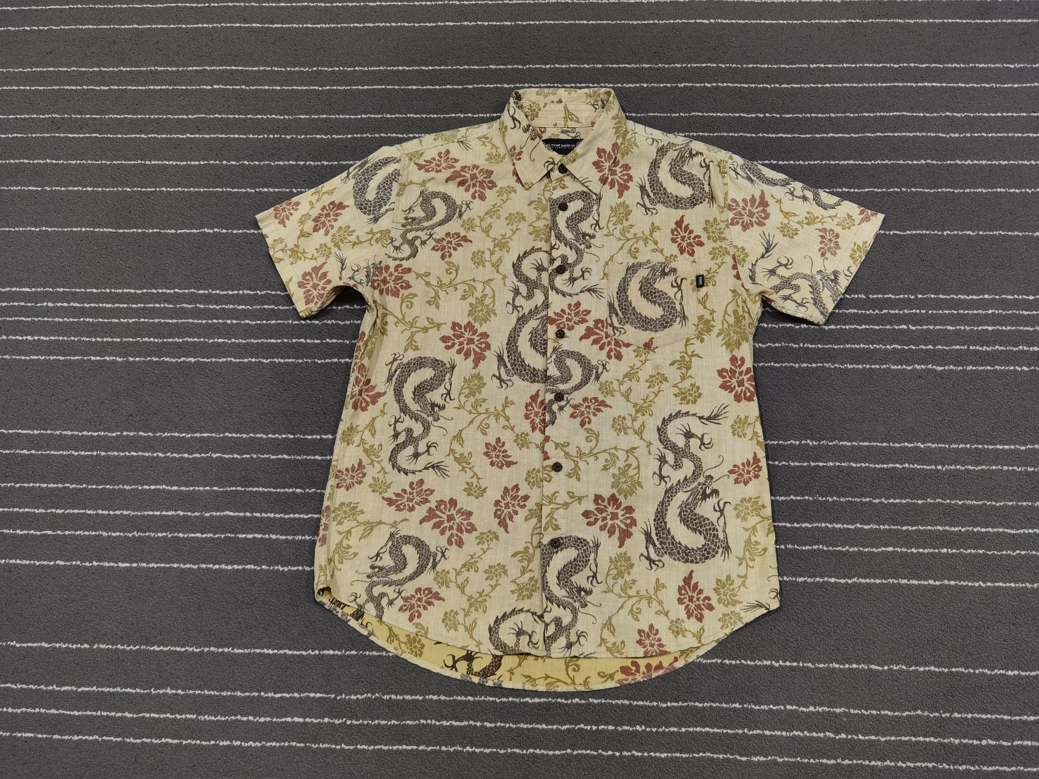 Japanese Brand T&C surf designs full print dragon linen S 7067 Size US S / EU 44-46 / 1 - 1 Thumbnail