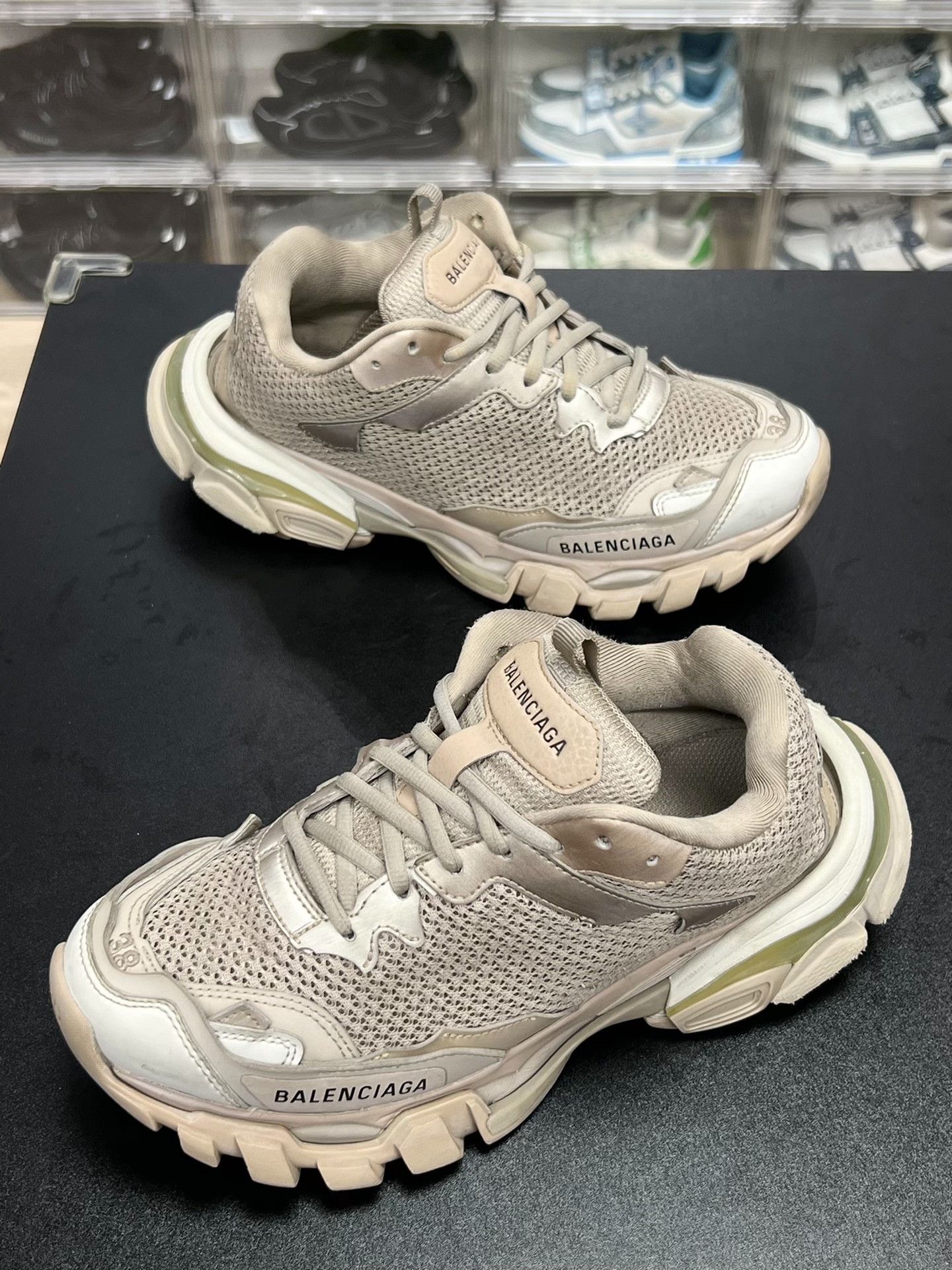 Balenciaga Balenciaga Brown Lowtop Sneakers us_8 Women Size US 8 / IT 38 - 1 Thumbnail