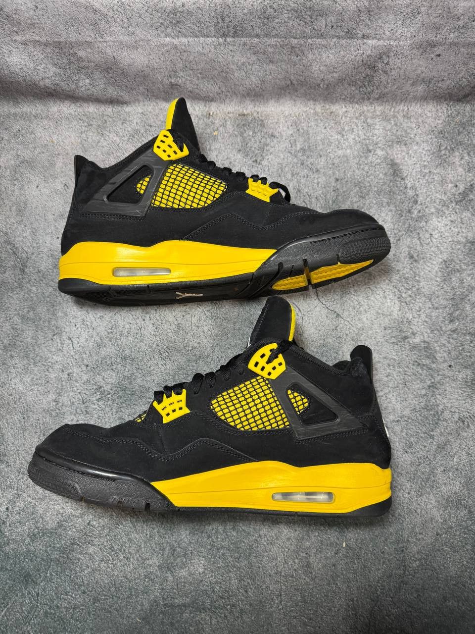 Jordan Brand Size 12 | Jordan 4 Thunder No Box | Pre-Owned Size US 12 / EU 45 - 8 Thumbnail