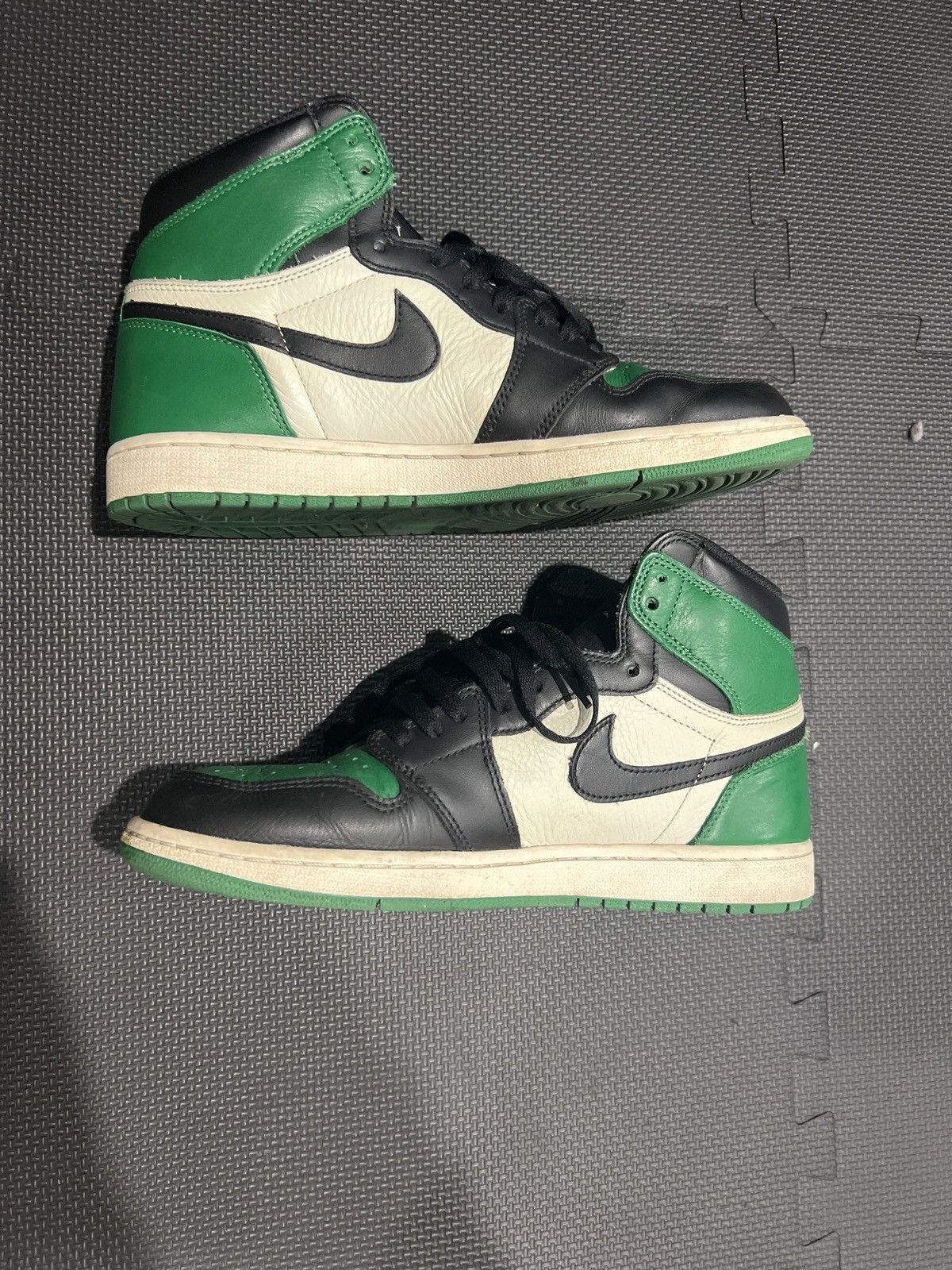Nike Jordan 1 Pine green Size US 11 / EU 44 - 2 Thumbnail