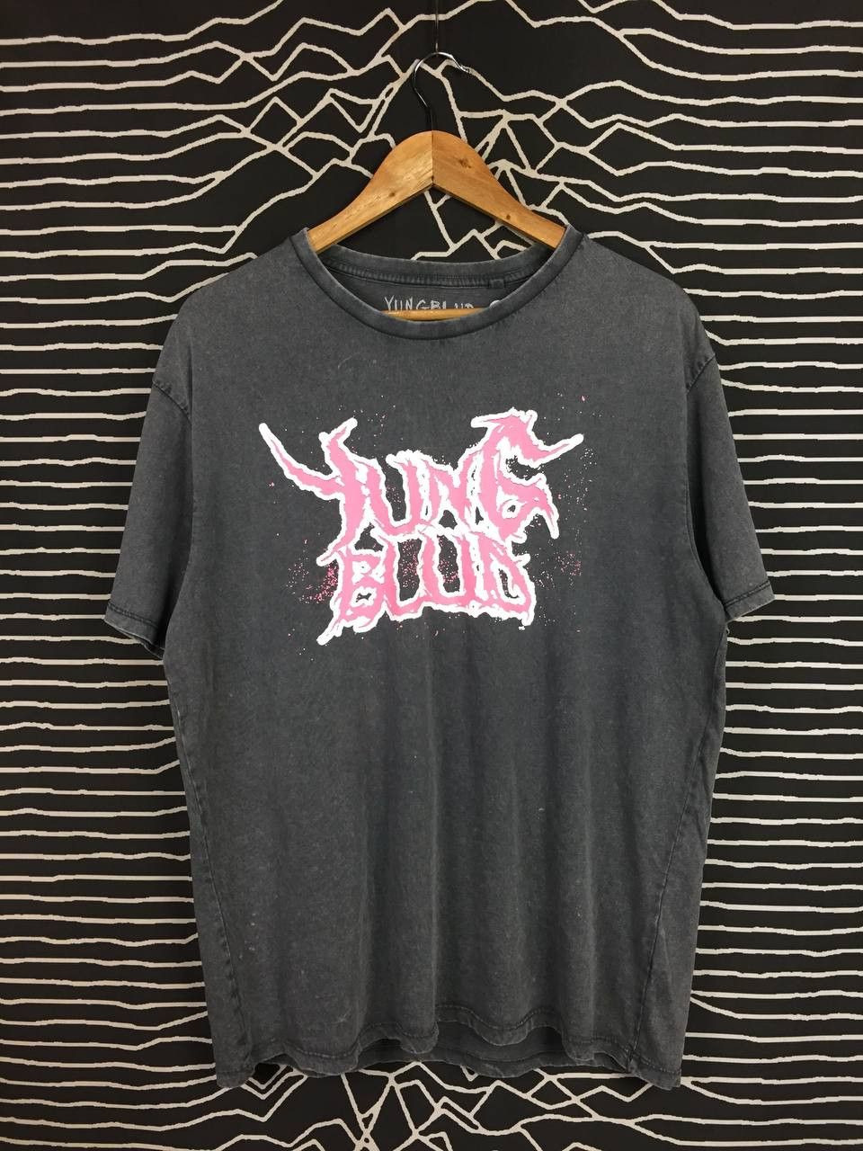 Band Tees Yungblud Deadhappy Logo Music Merch Charcoal Grey Tee Size US S / EU 44-46 / 1 - 6 Thumbnail
