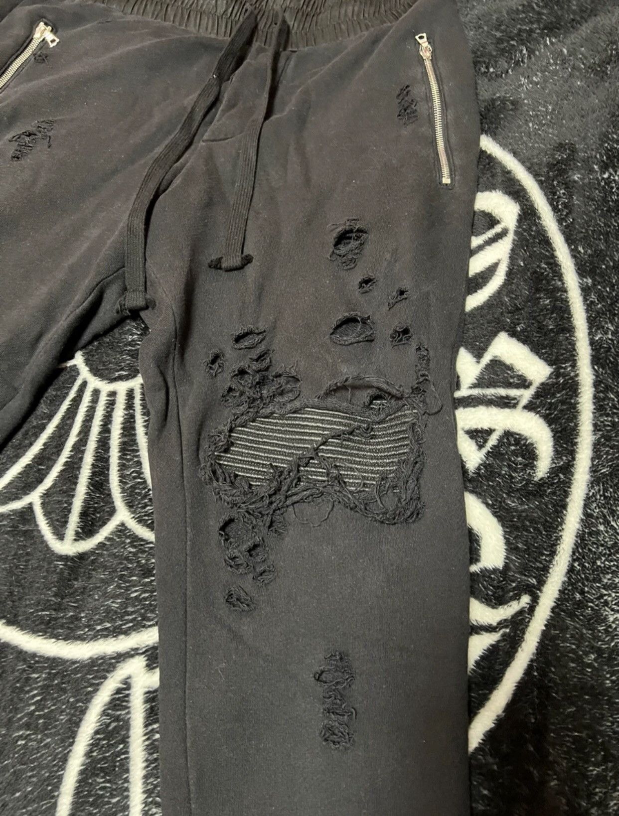Amiri Amiri erosion destroys sports pants 2412-Nextarrow Size US 36 / EU 52 - 3 Thumbnail