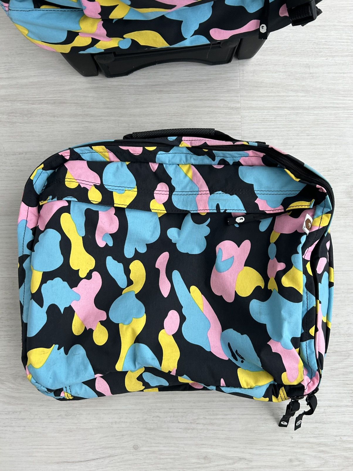 Bape VERY RARE OG 2006 A BATHING APE COTTON CANDY LUGGAGE Size ONE SIZE - 5 Thumbnail