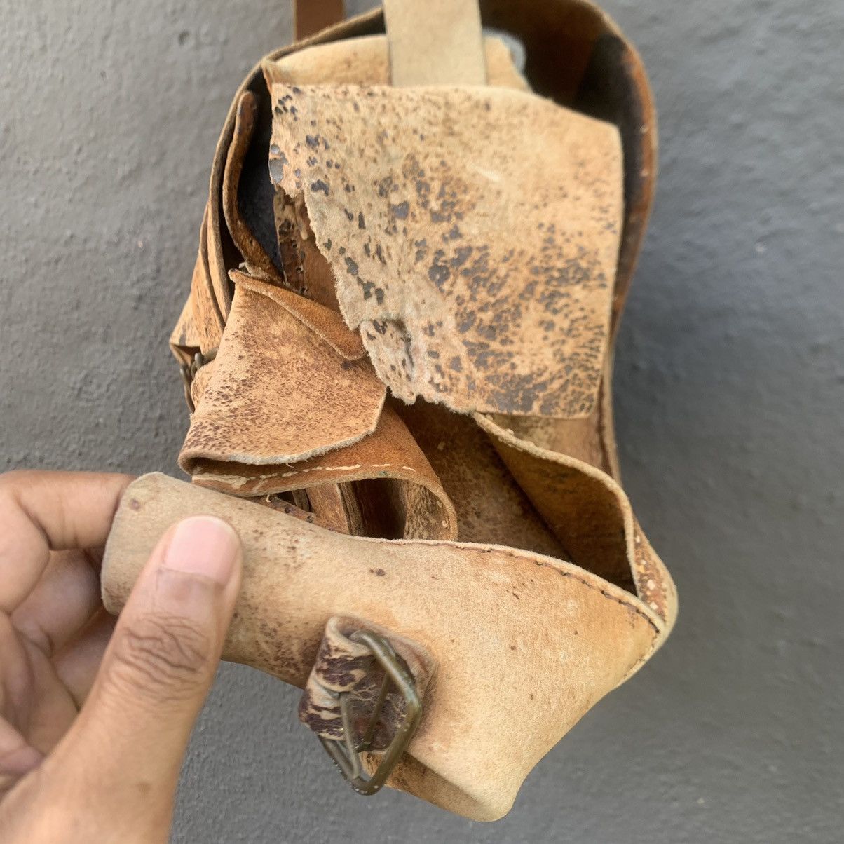 Genuine Leather Thrashed Vintage Genuine Leather Bag Size ONE SIZE - 3 Thumbnail